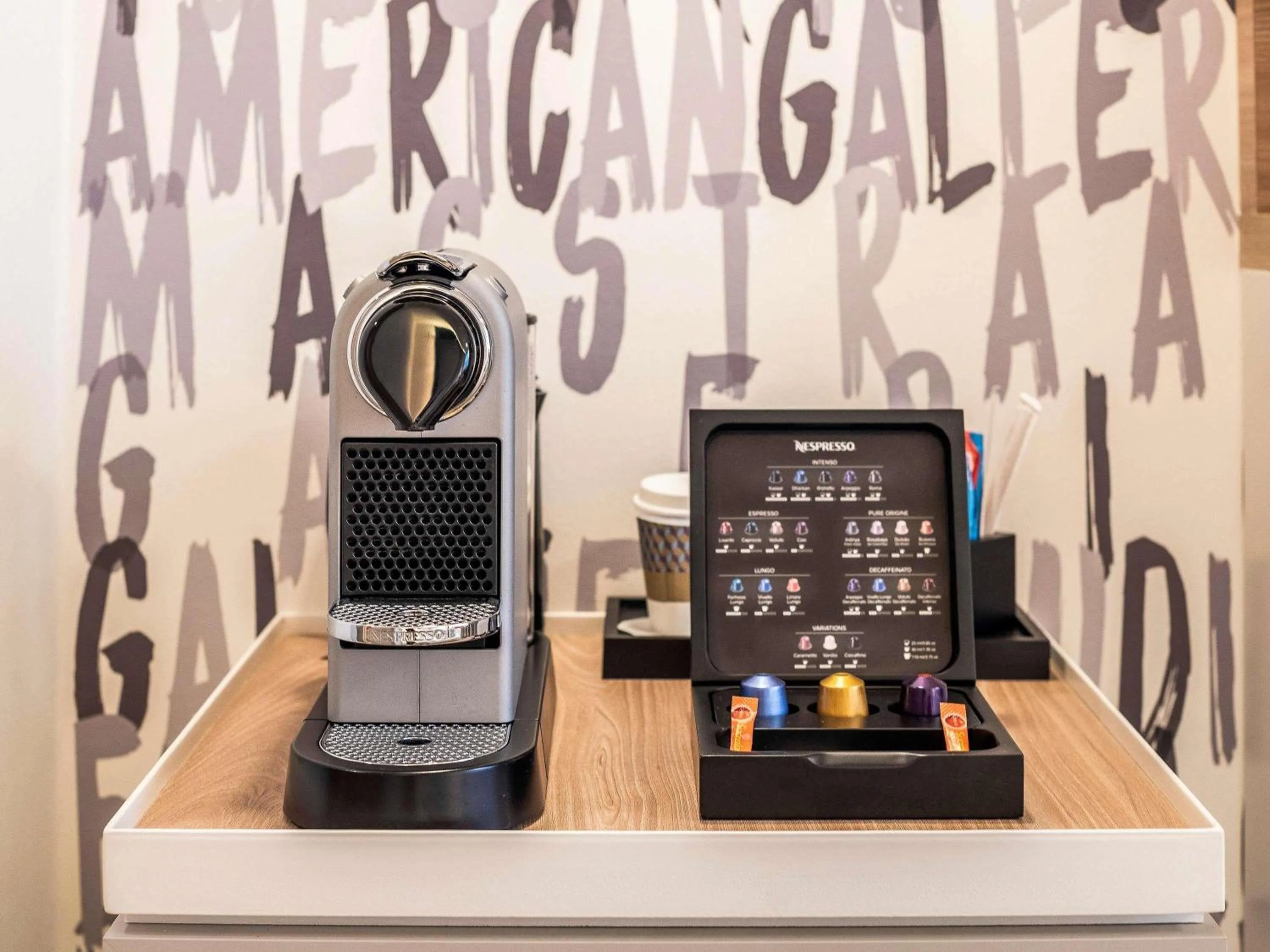 Bedroom in Mercure Marseille Centre Prado Vélodrome