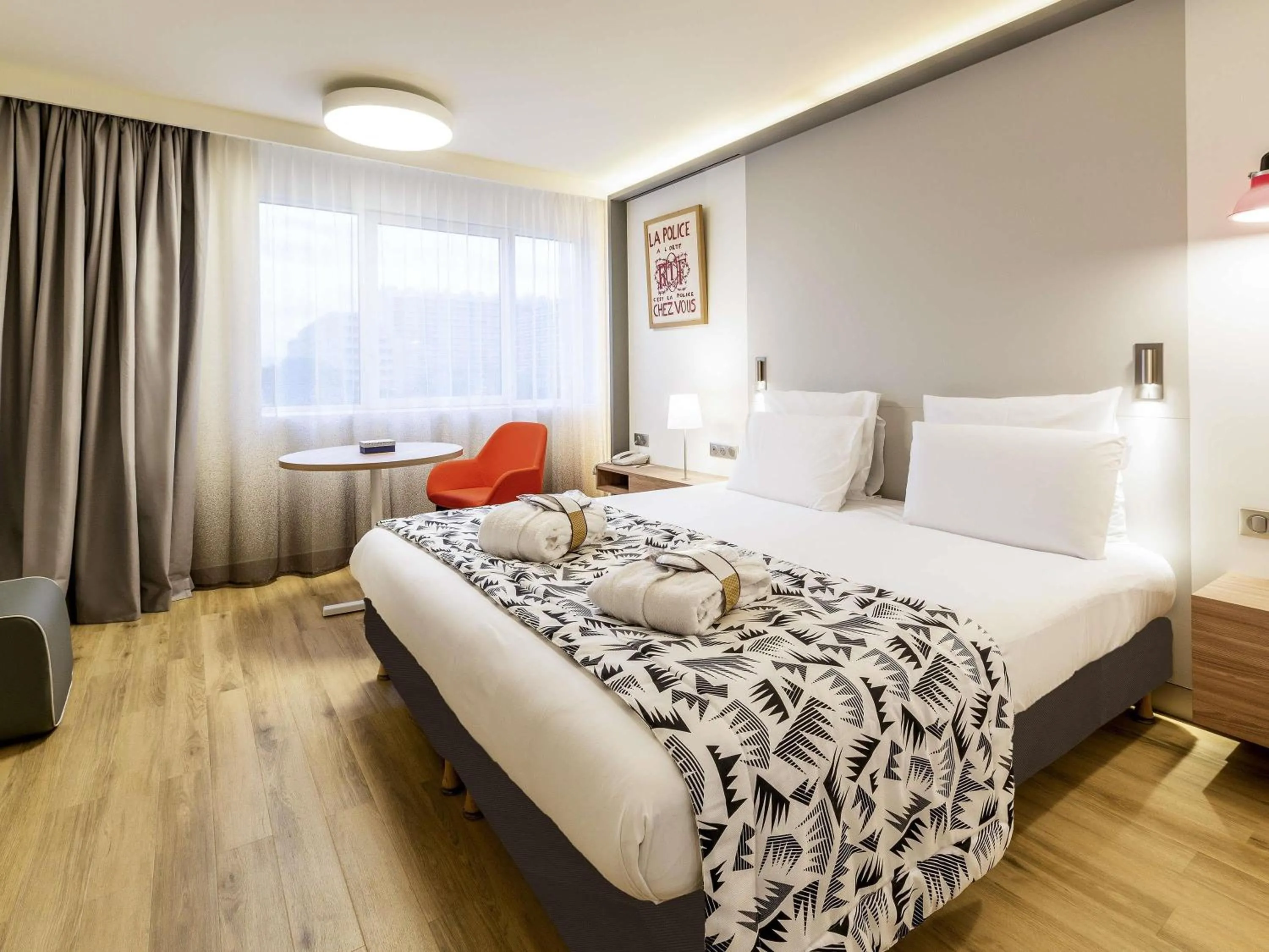 Bedroom, Bed in Mercure Marseille Centre Prado Vélodrome