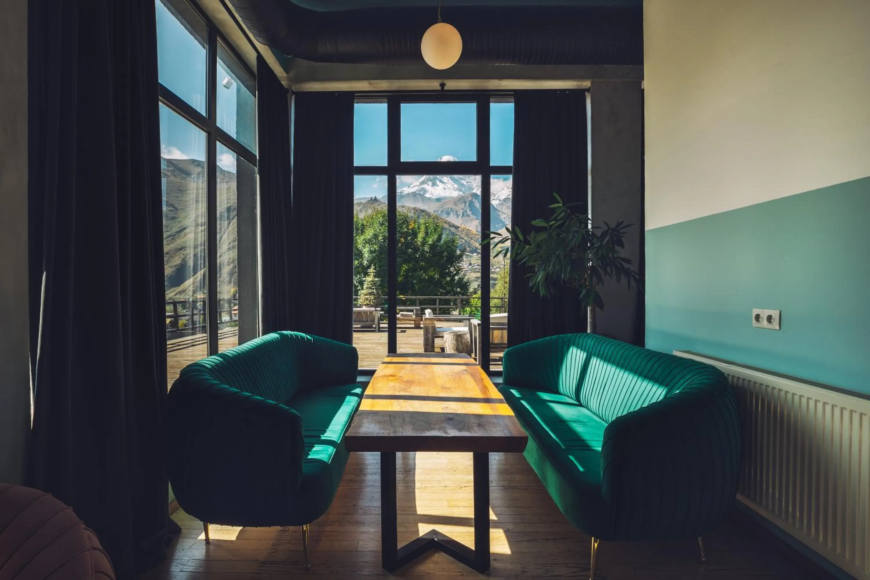 Restaurant/places to eat in Intourist Kazbegi