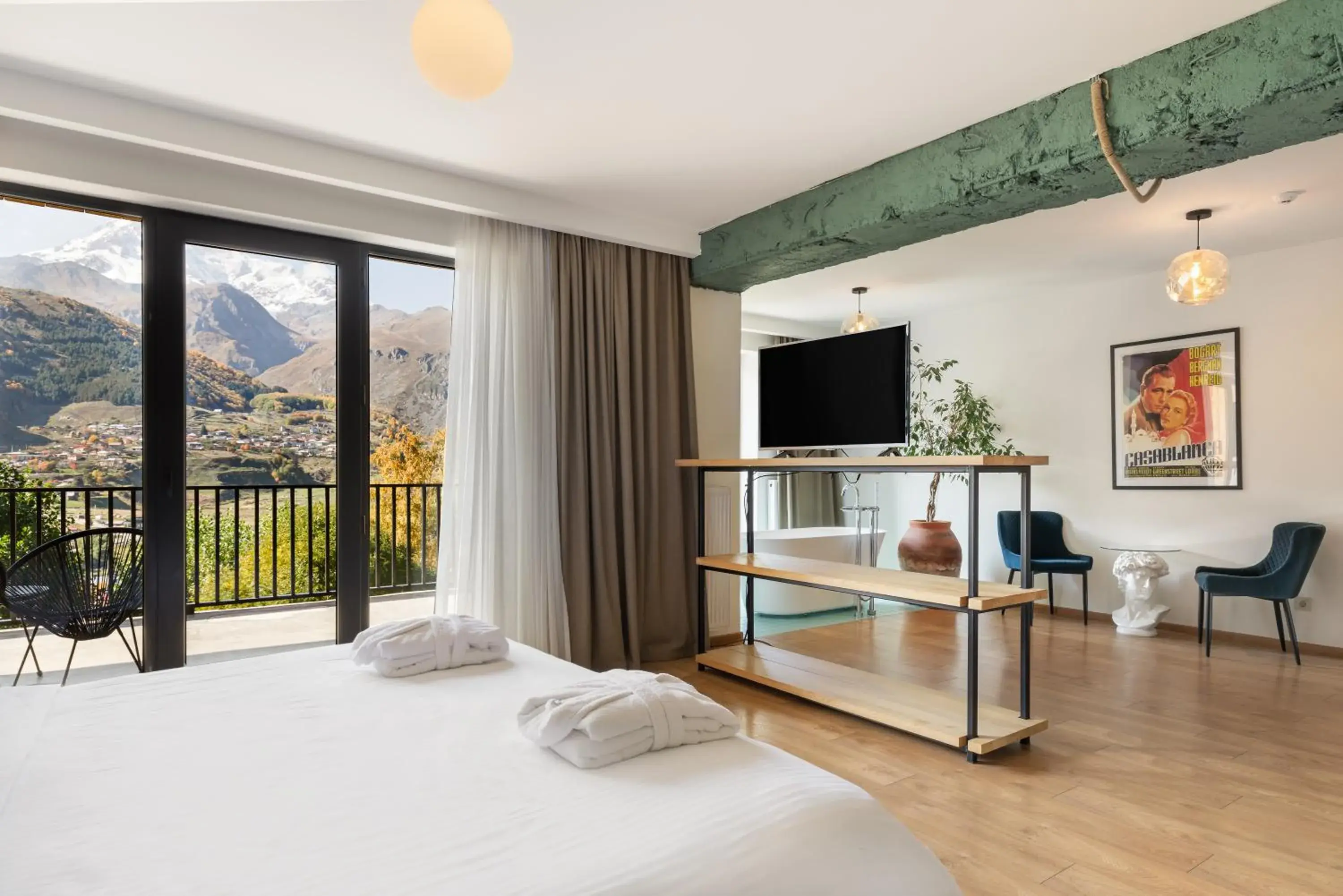 Intourist Signature King Room with Front View - single occupancy in Intourist Kazbegi Intourist Signature King Room with Front View - single occupancy in Intourist Kazbegi