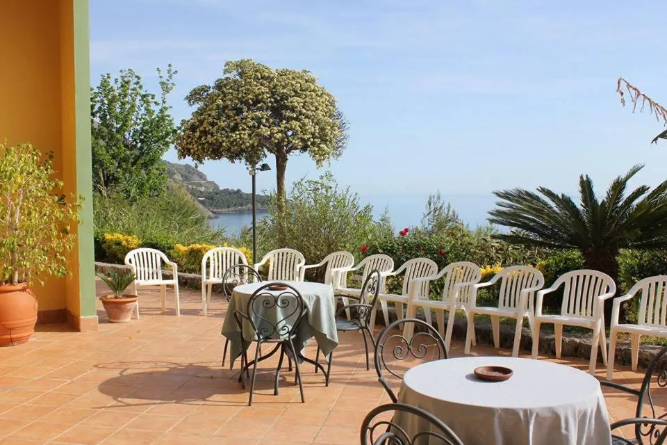 Patio in Hotel Club San Diego