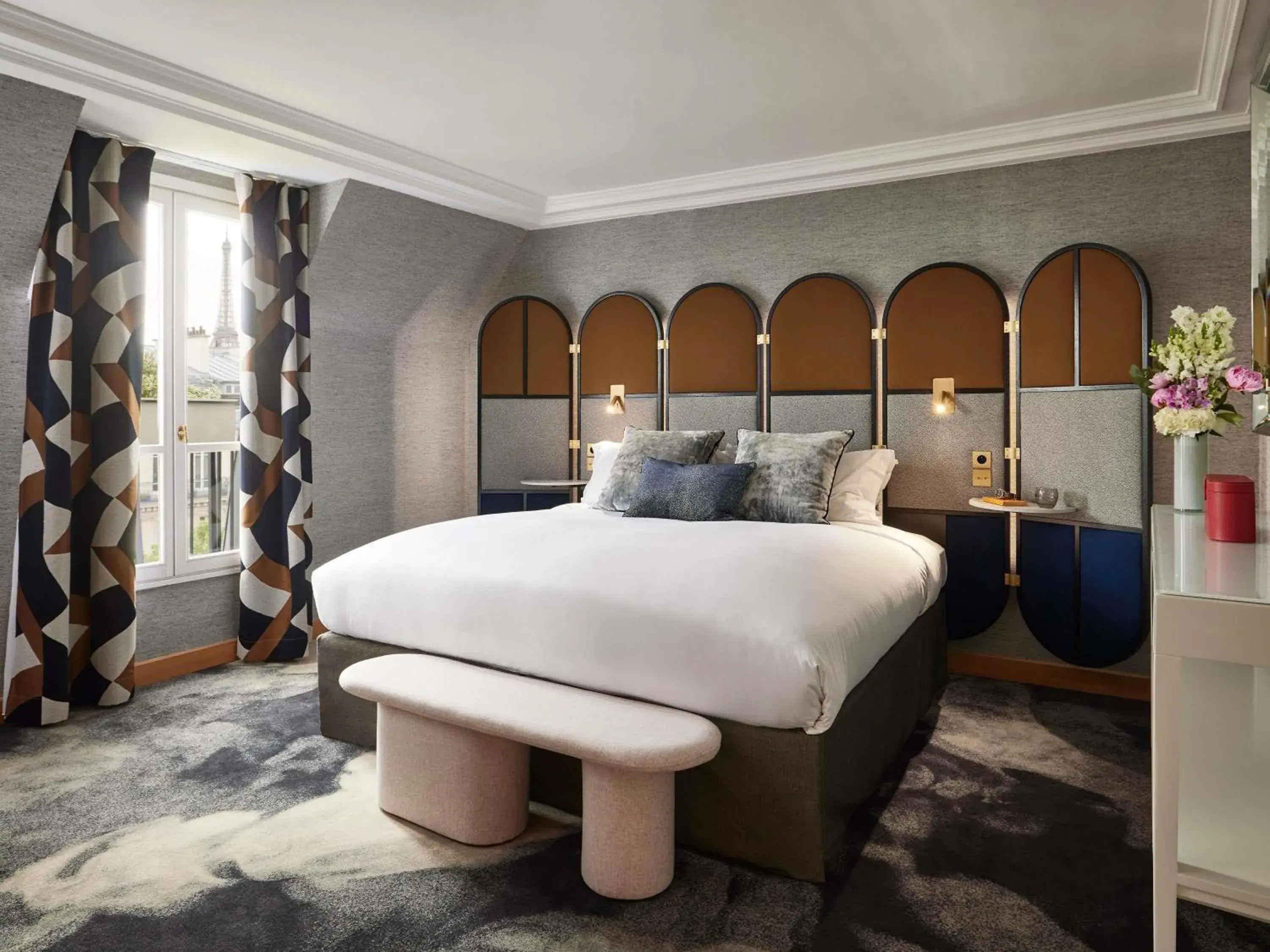 Property building, Bed in Sofitel Paris Baltimore Tour Eiffel Property building, Bed in Sofitel Paris Baltimore Tour Eiffel