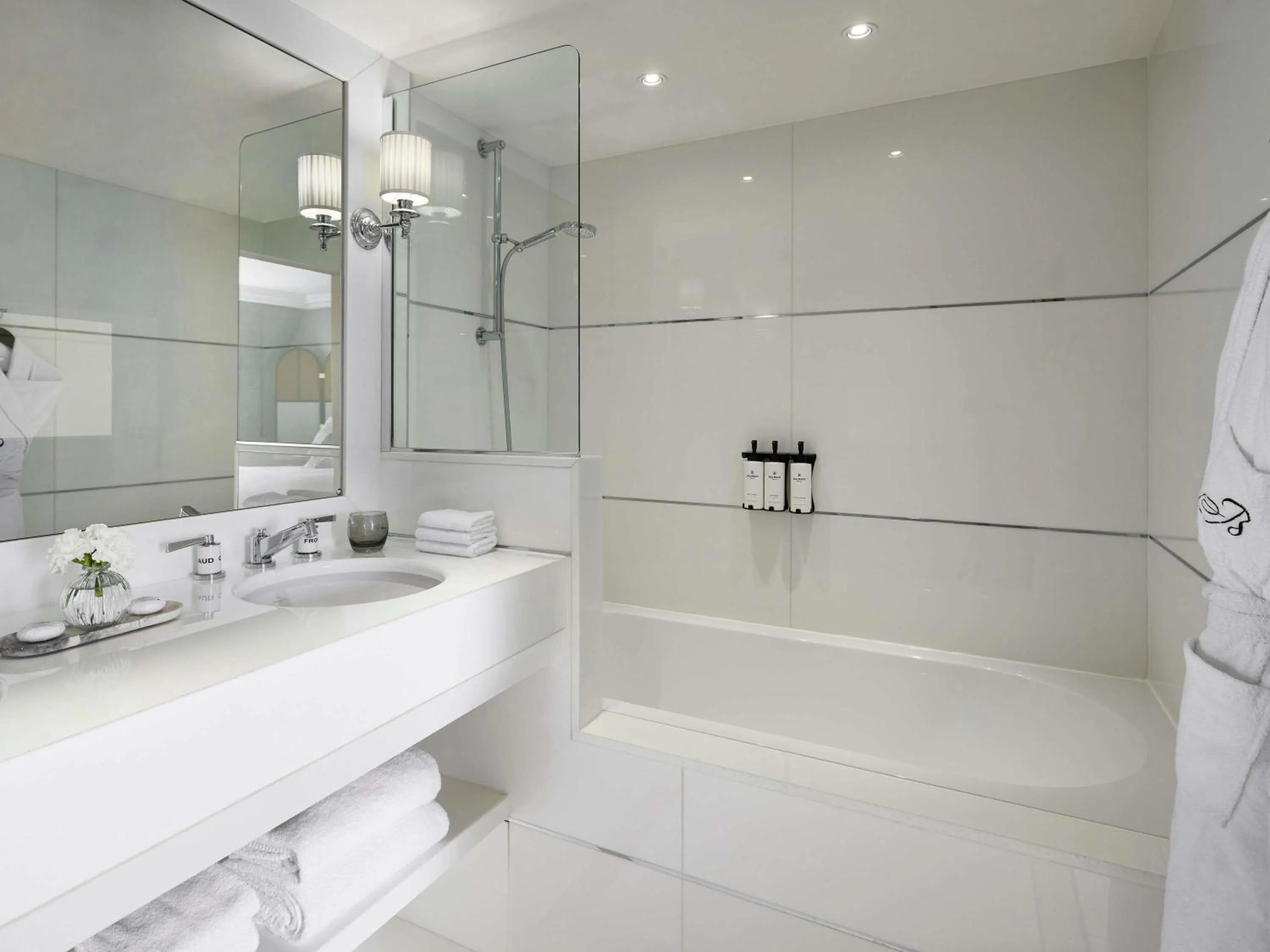 Executive King Suite in Sofitel Paris Baltimore Tour Eiffel