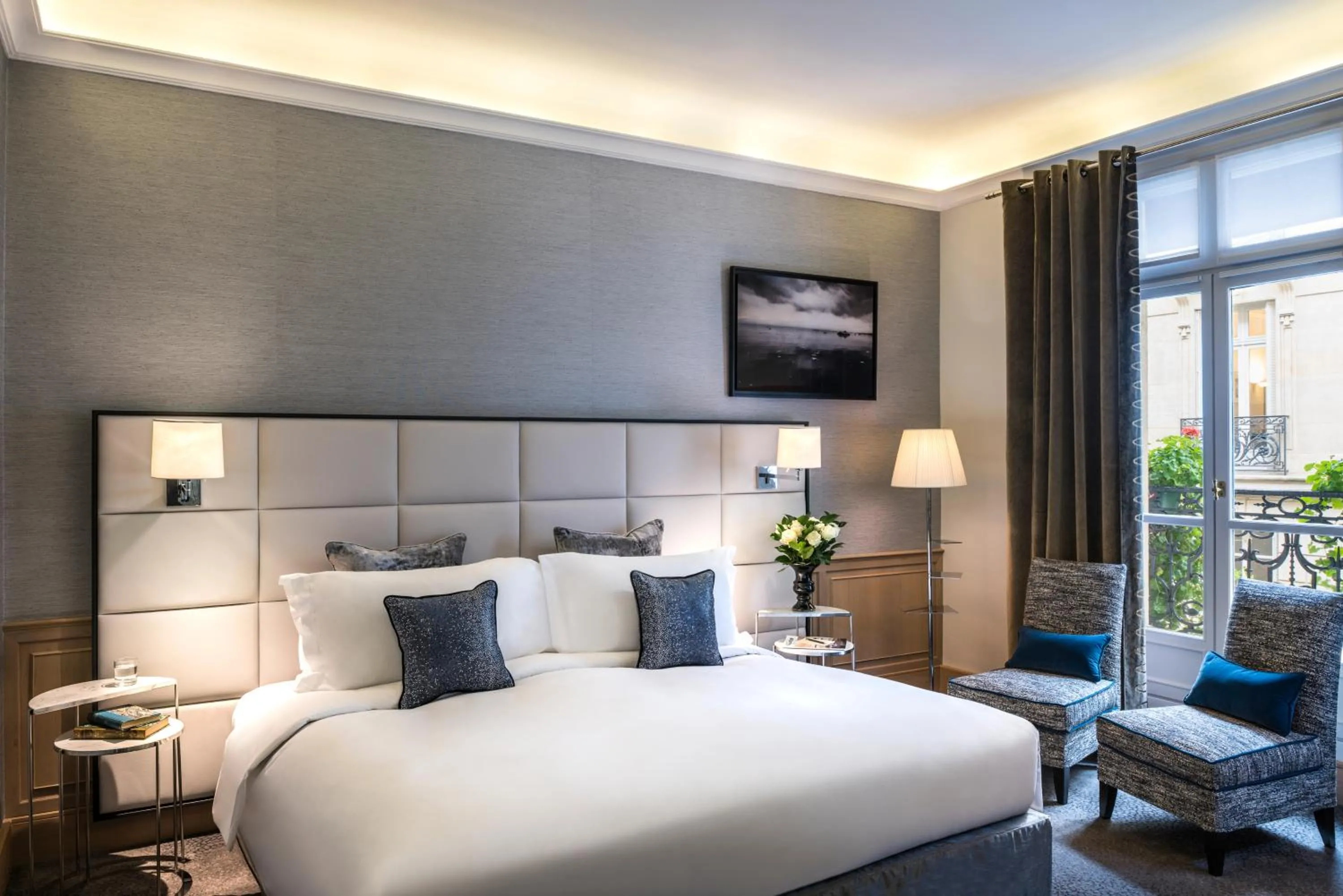 Bedroom, Bed in Sofitel Paris Baltimore Tour Eiffel