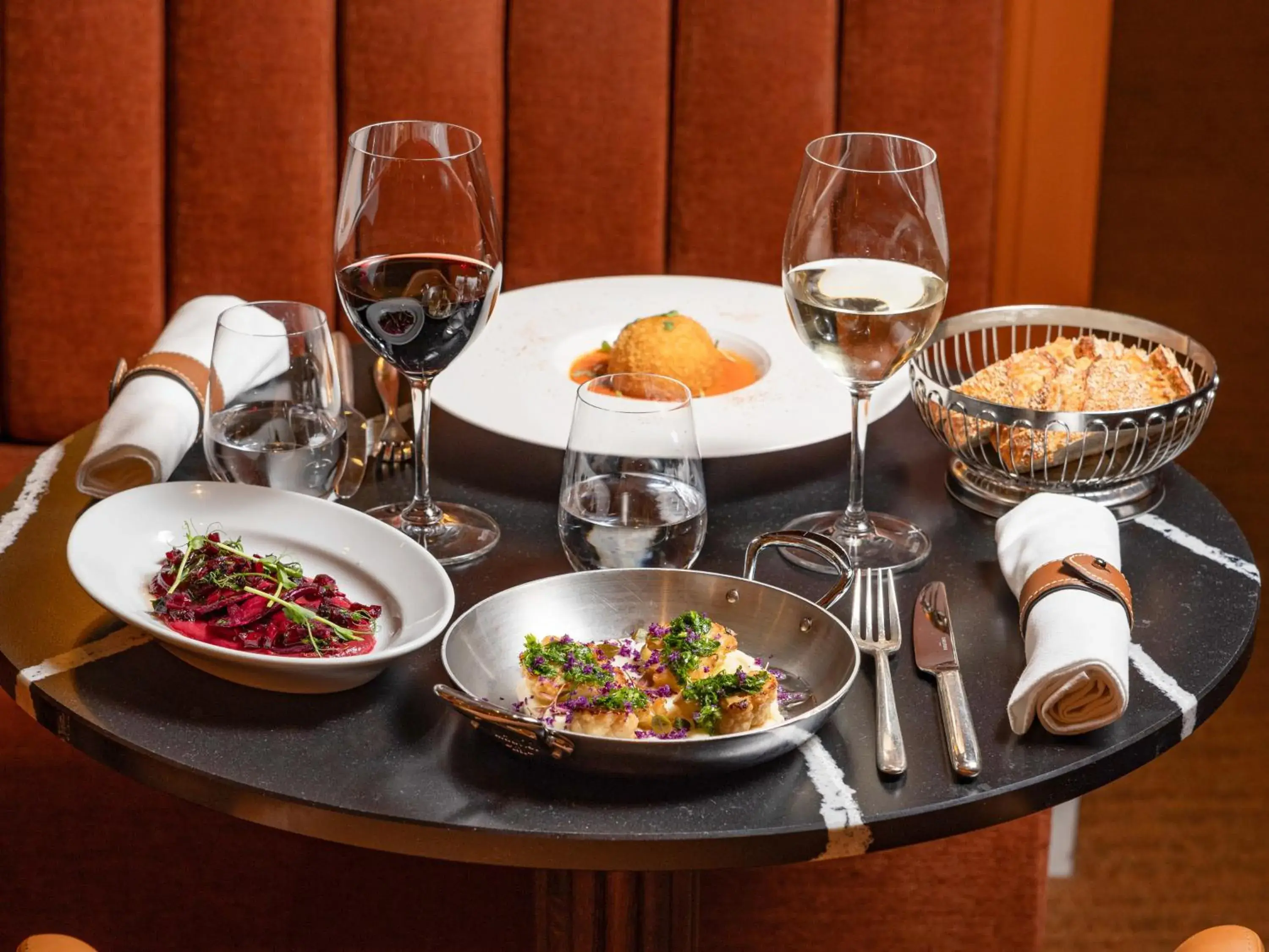 Restaurant/places to eat in Sofitel Paris Baltimore Tour Eiffel Restaurant/places to eat in Sofitel Paris Baltimore Tour Eiffel