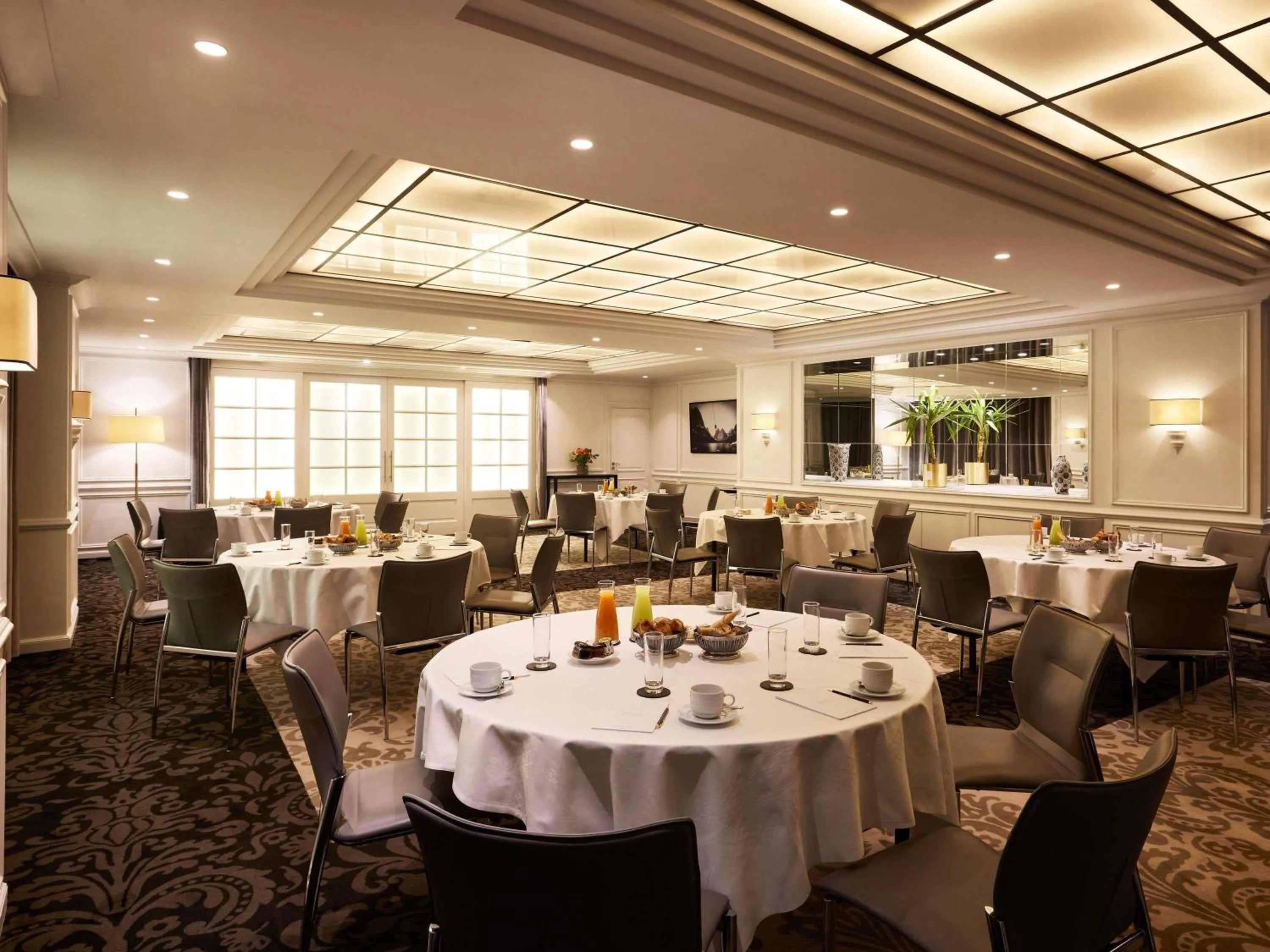 Meeting/conference room in Sofitel Paris Baltimore Tour Eiffel