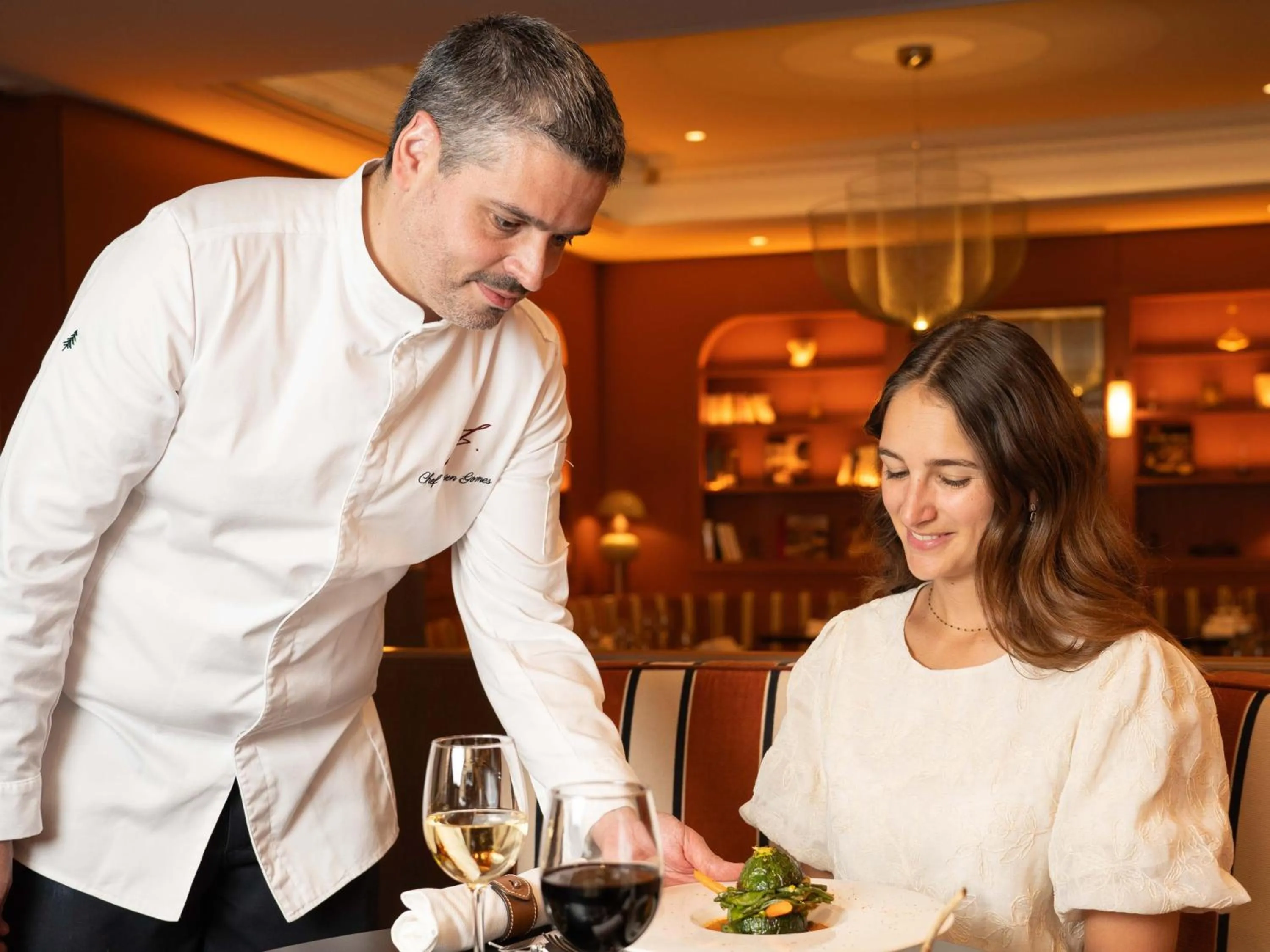 Restaurant/places to eat in Sofitel Paris Baltimore Tour Eiffel