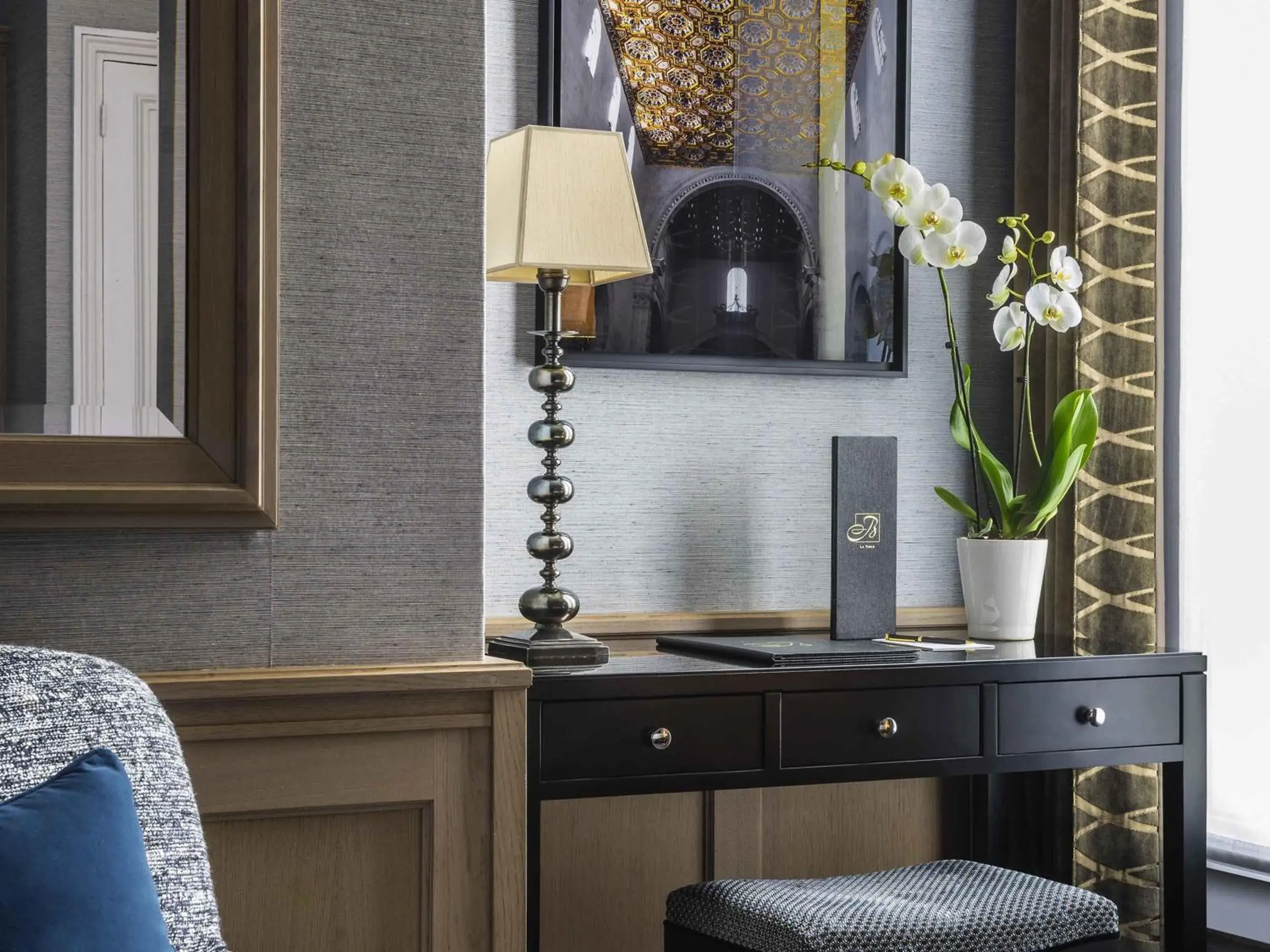 Bedroom in Sofitel Paris Baltimore Tour Eiffel Bedroom in Sofitel Paris Baltimore Tour Eiffel