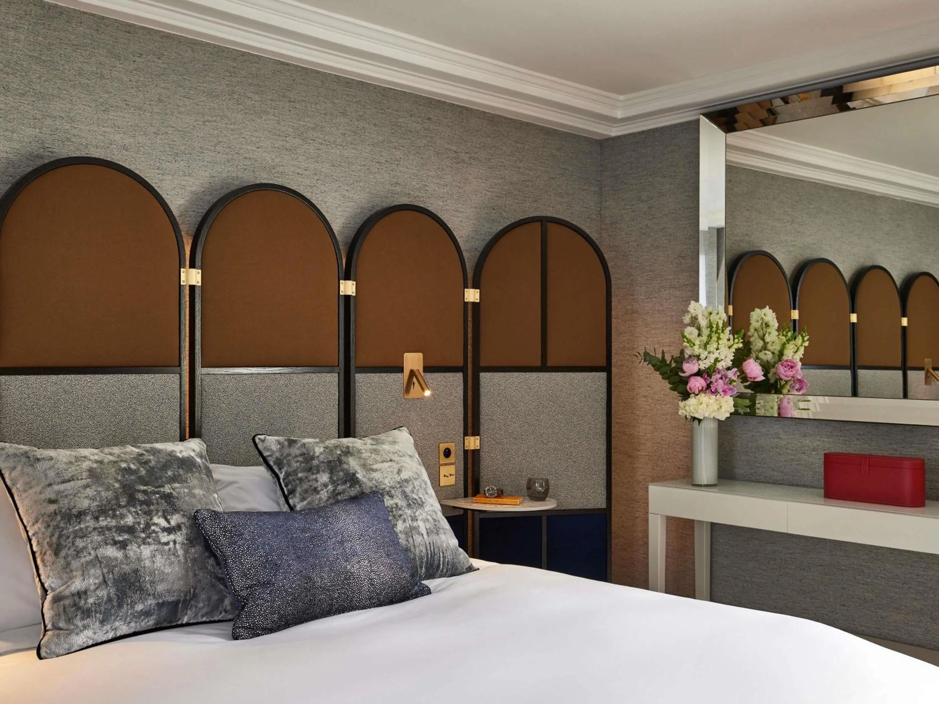 Bedroom, Bed in Sofitel Paris Baltimore Tour Eiffel