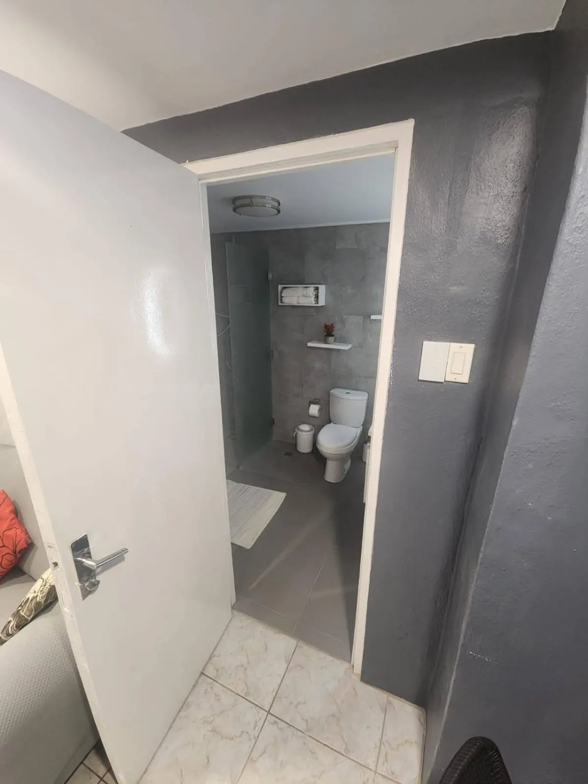 Toilet in A1 Apartments Aruba