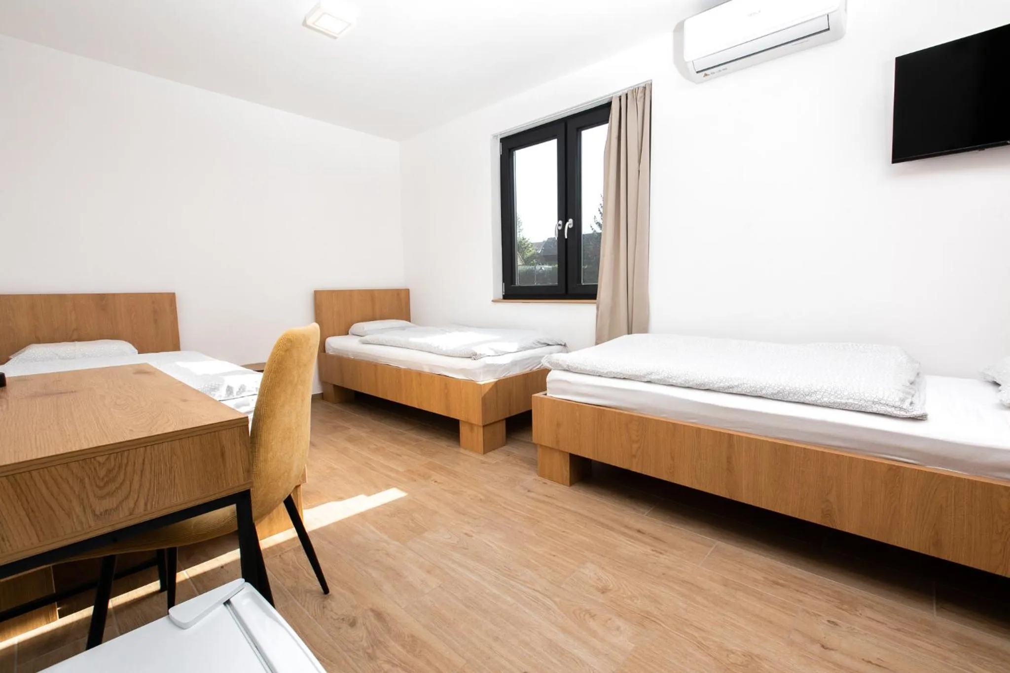 Property building, Bed in Kozjanski dvor