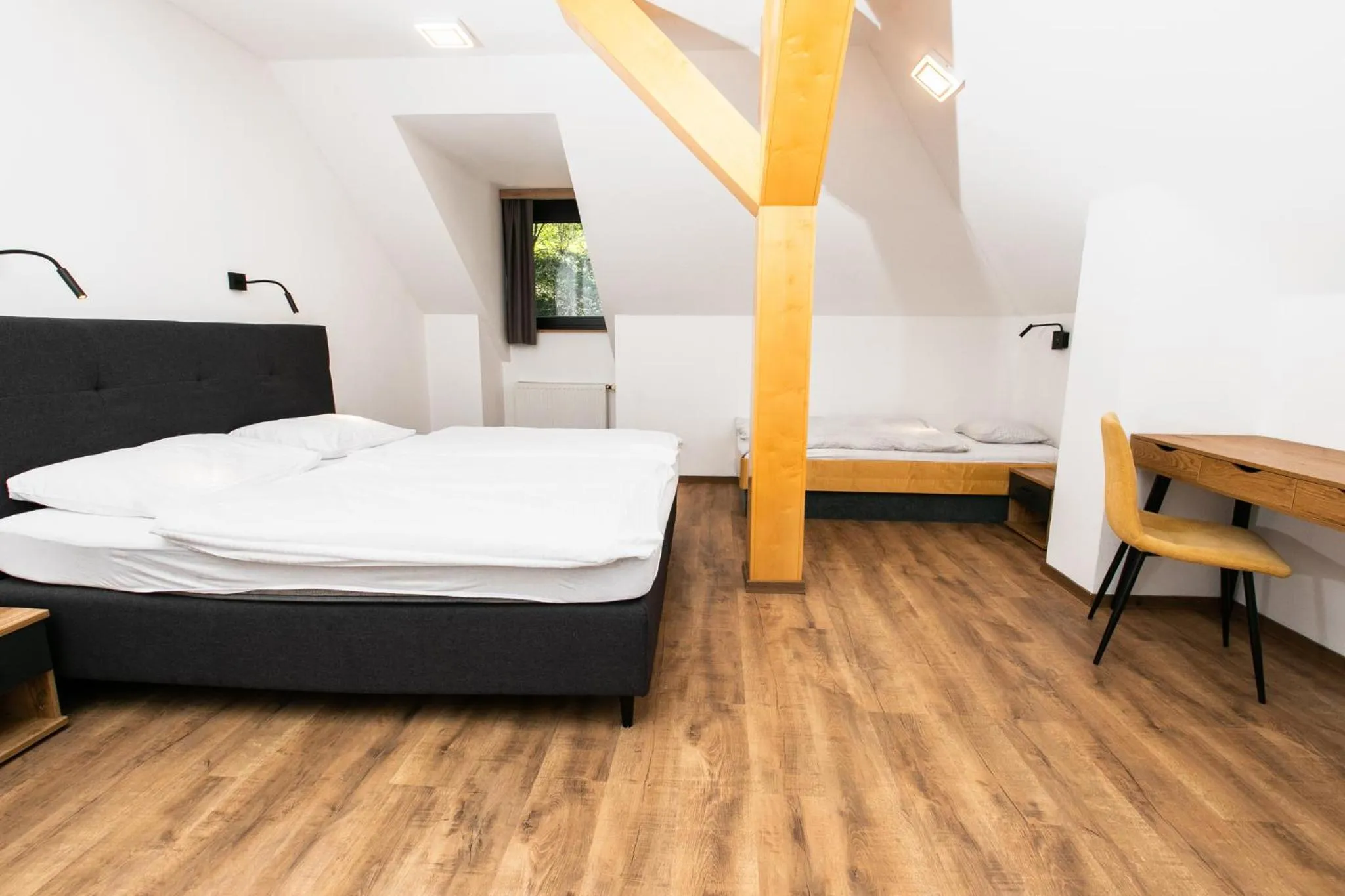 Property building, Bed in Kozjanski dvor