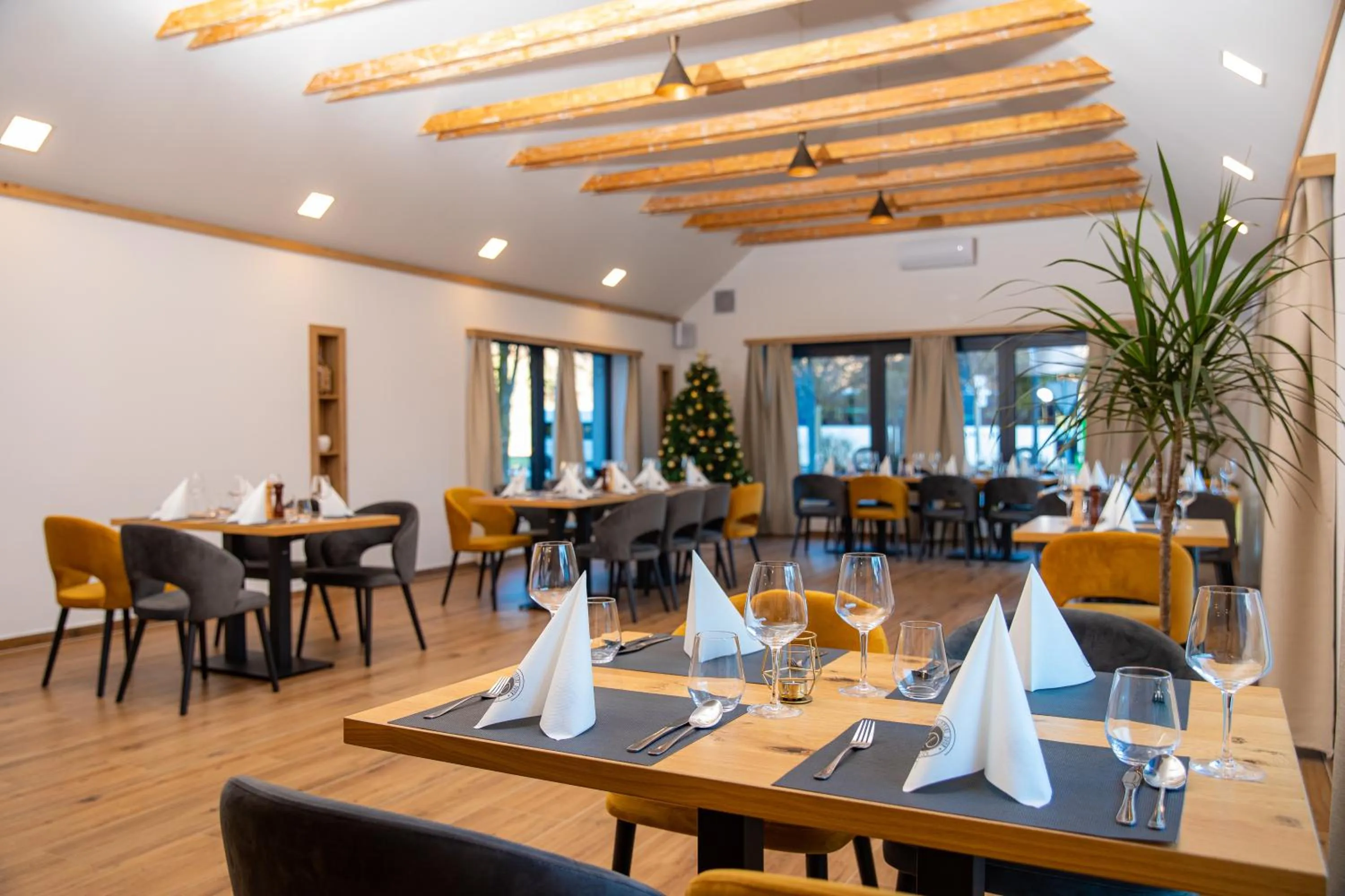 Restaurant/places to eat in Kozjanski dvor