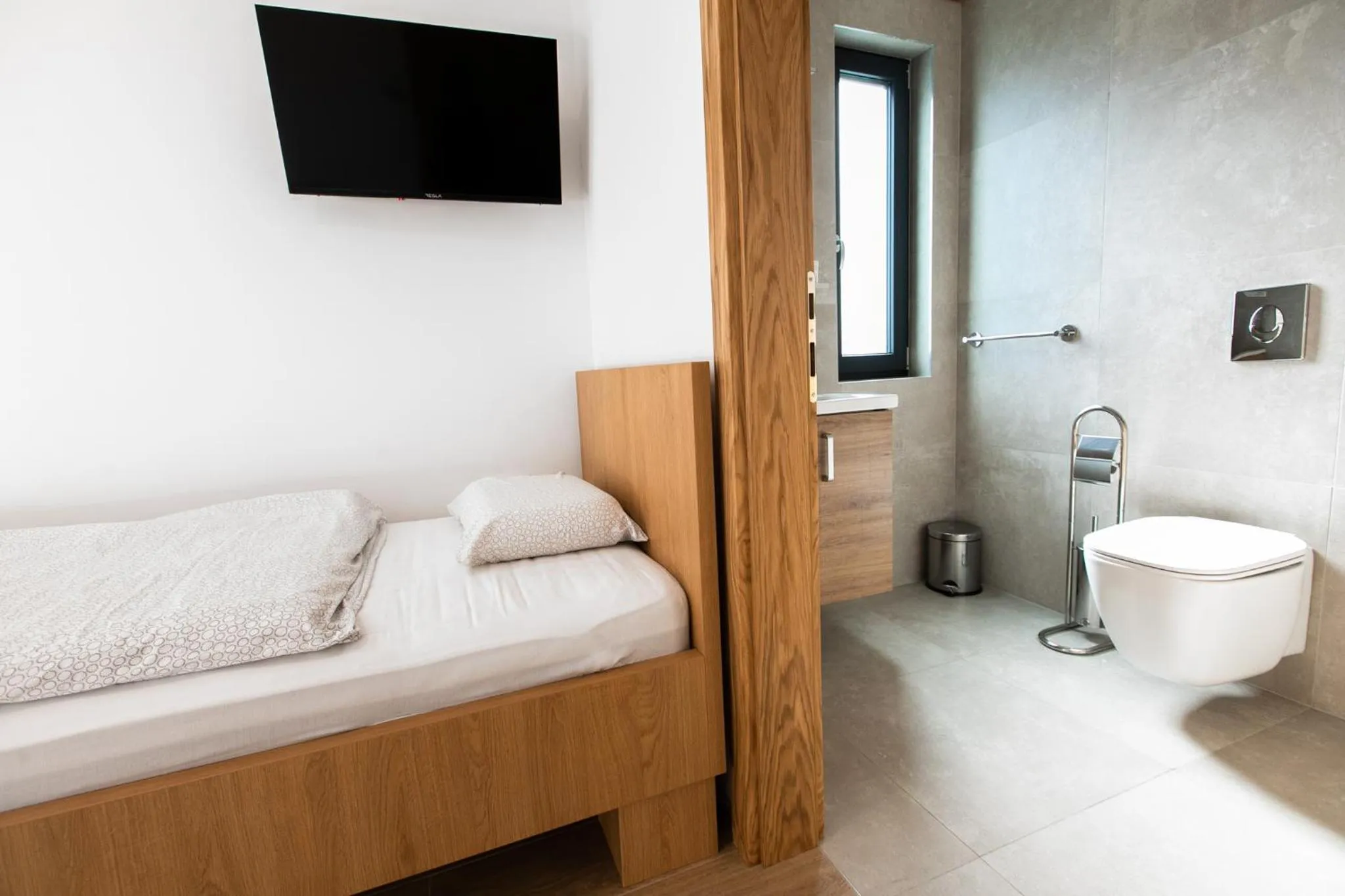 Property building, Bed in Kozjanski dvor