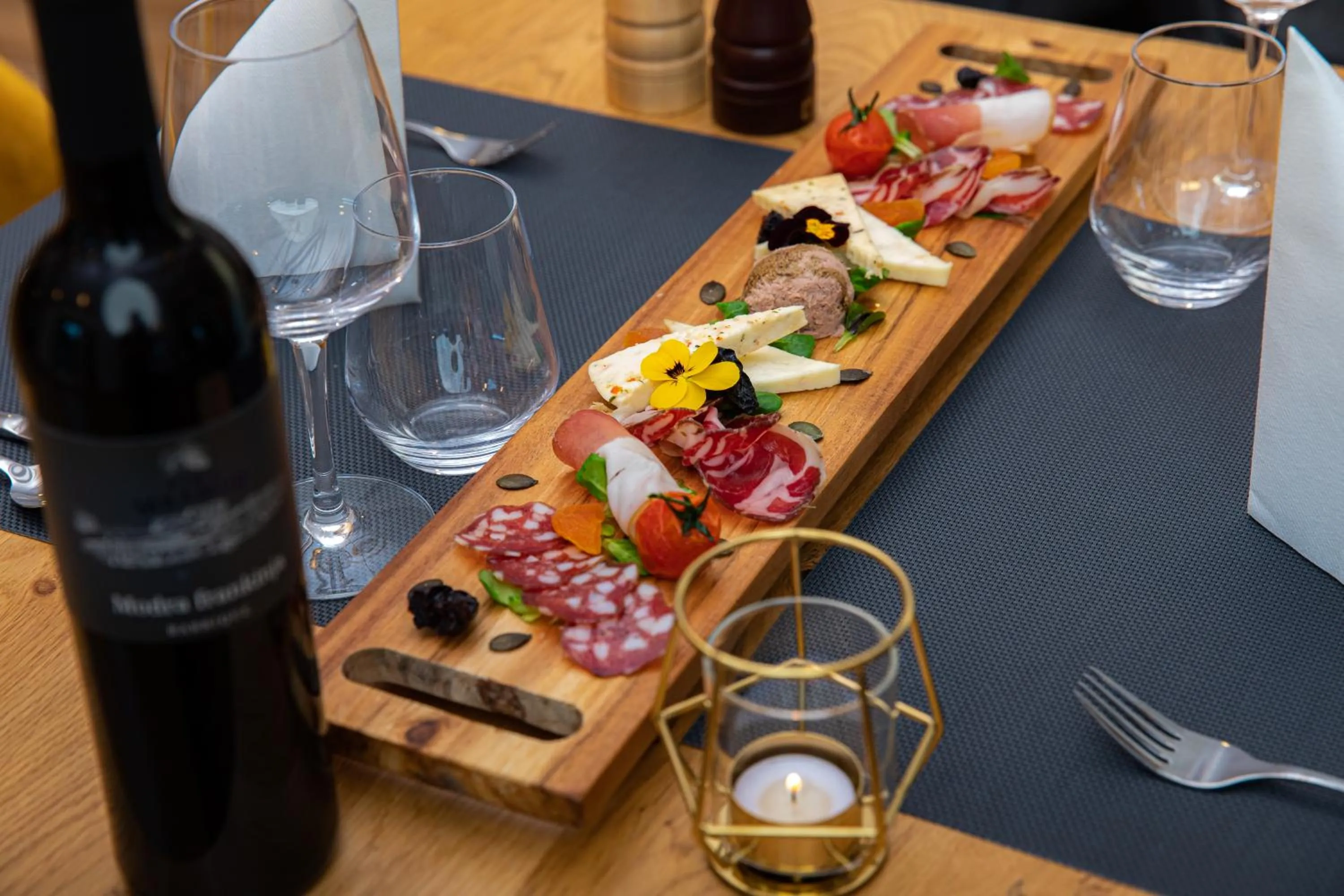 Restaurant/places to eat in Kozjanski dvor