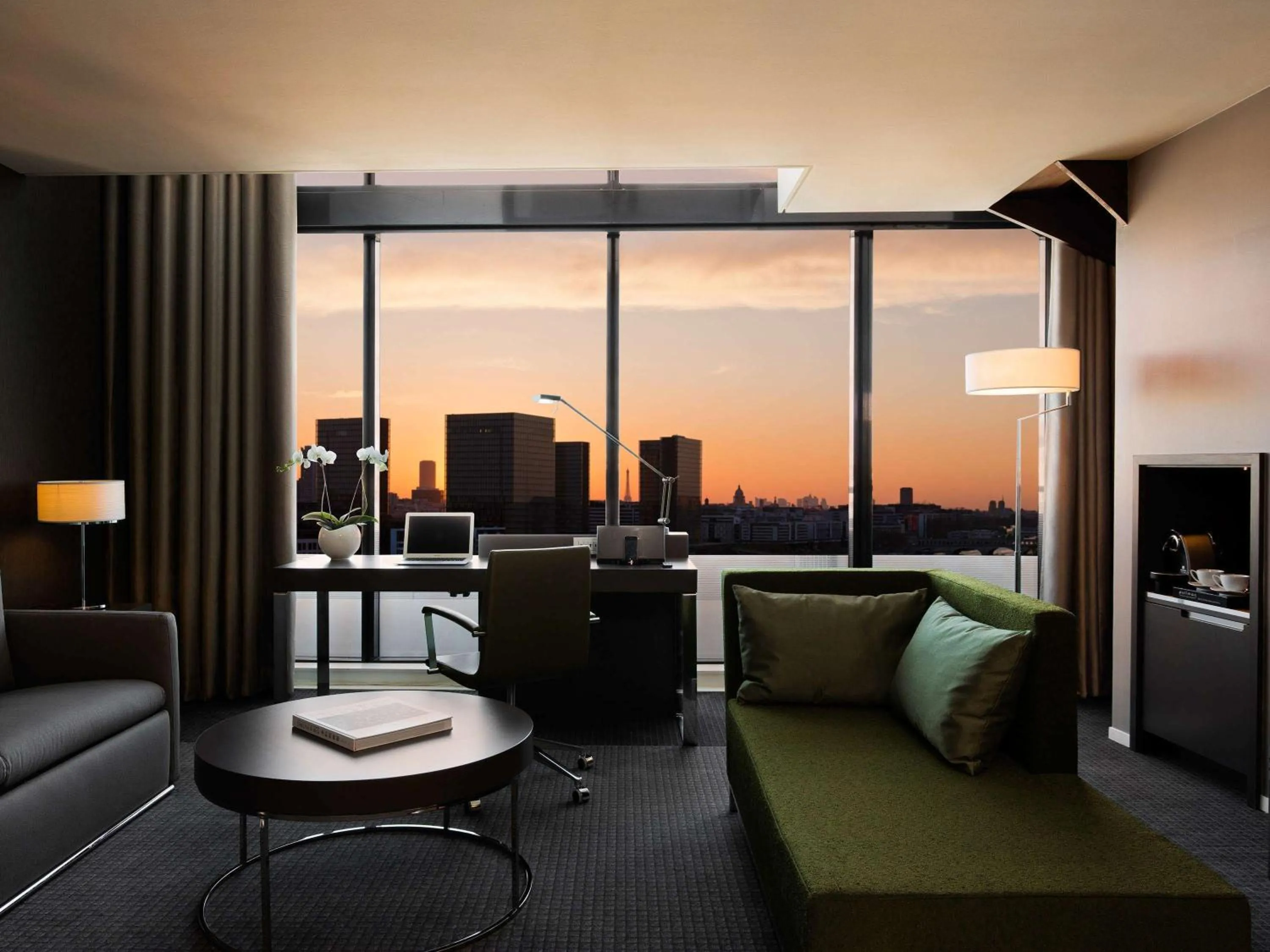 Bedroom in Pullman Paris Centre - Bercy