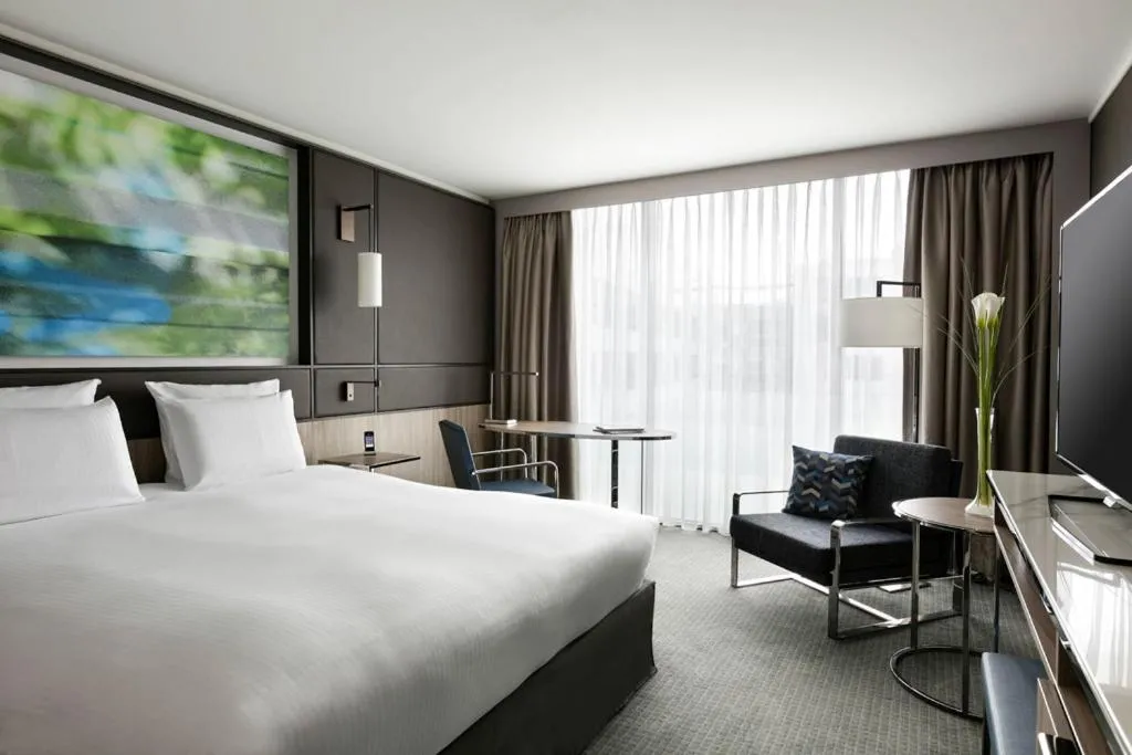 Bedroom, Bed in Pullman Paris Centre - Bercy