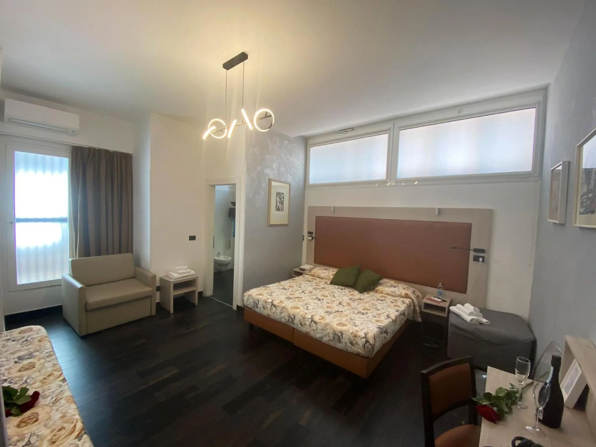 Bed in Borgo Pio Suites Inn