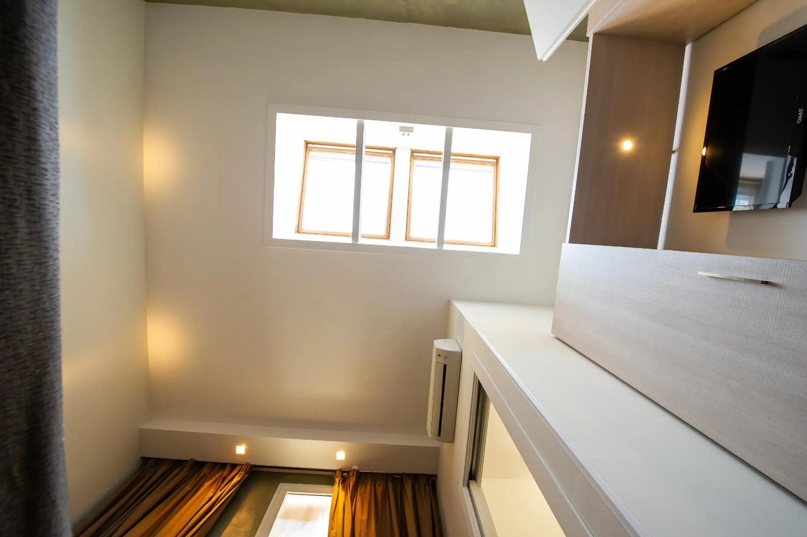 Decorative detail, Bed in Borgo Pio Suites Inn