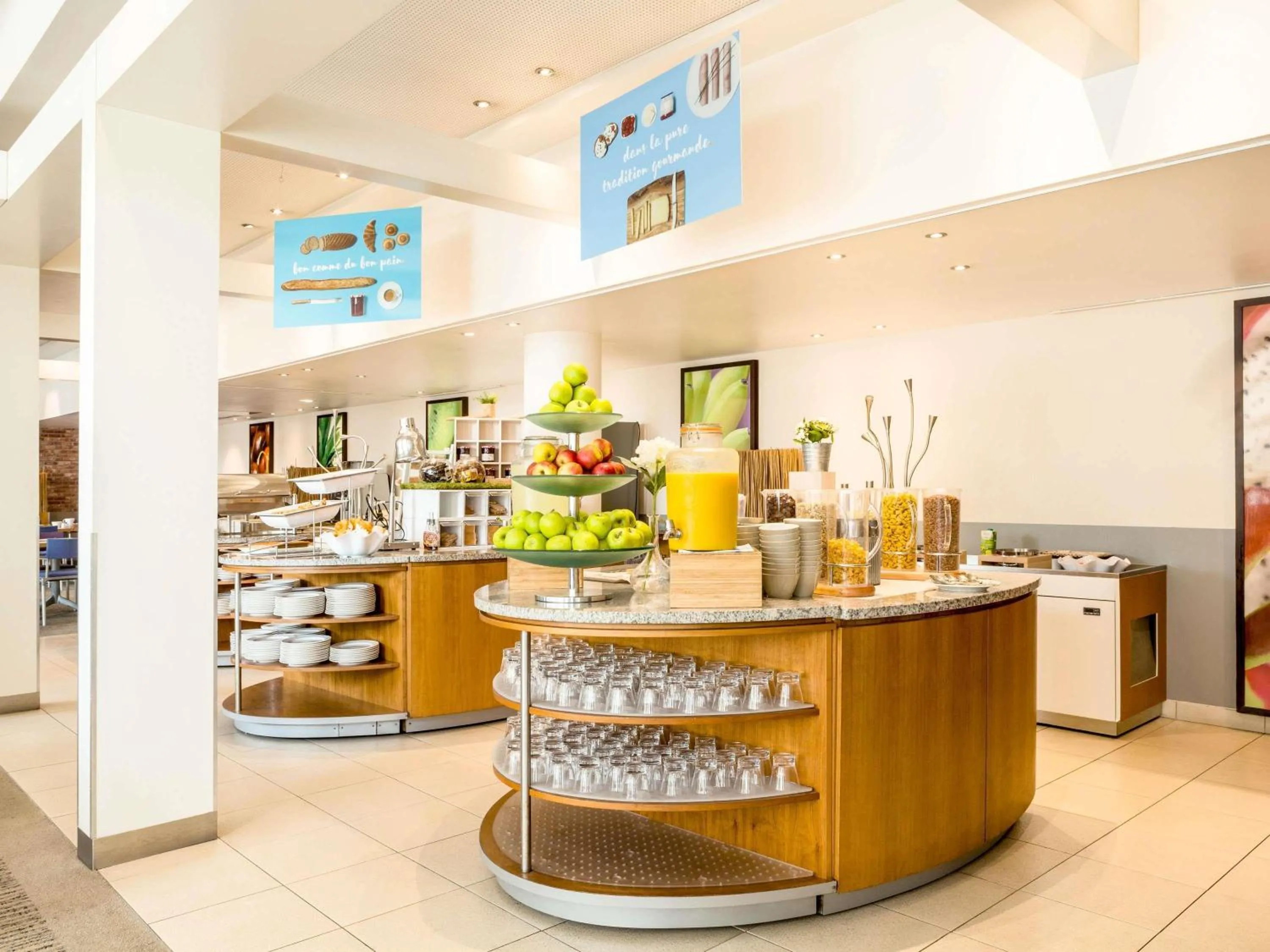 Breakfast in Novotel Paris Roissy CDG Convention