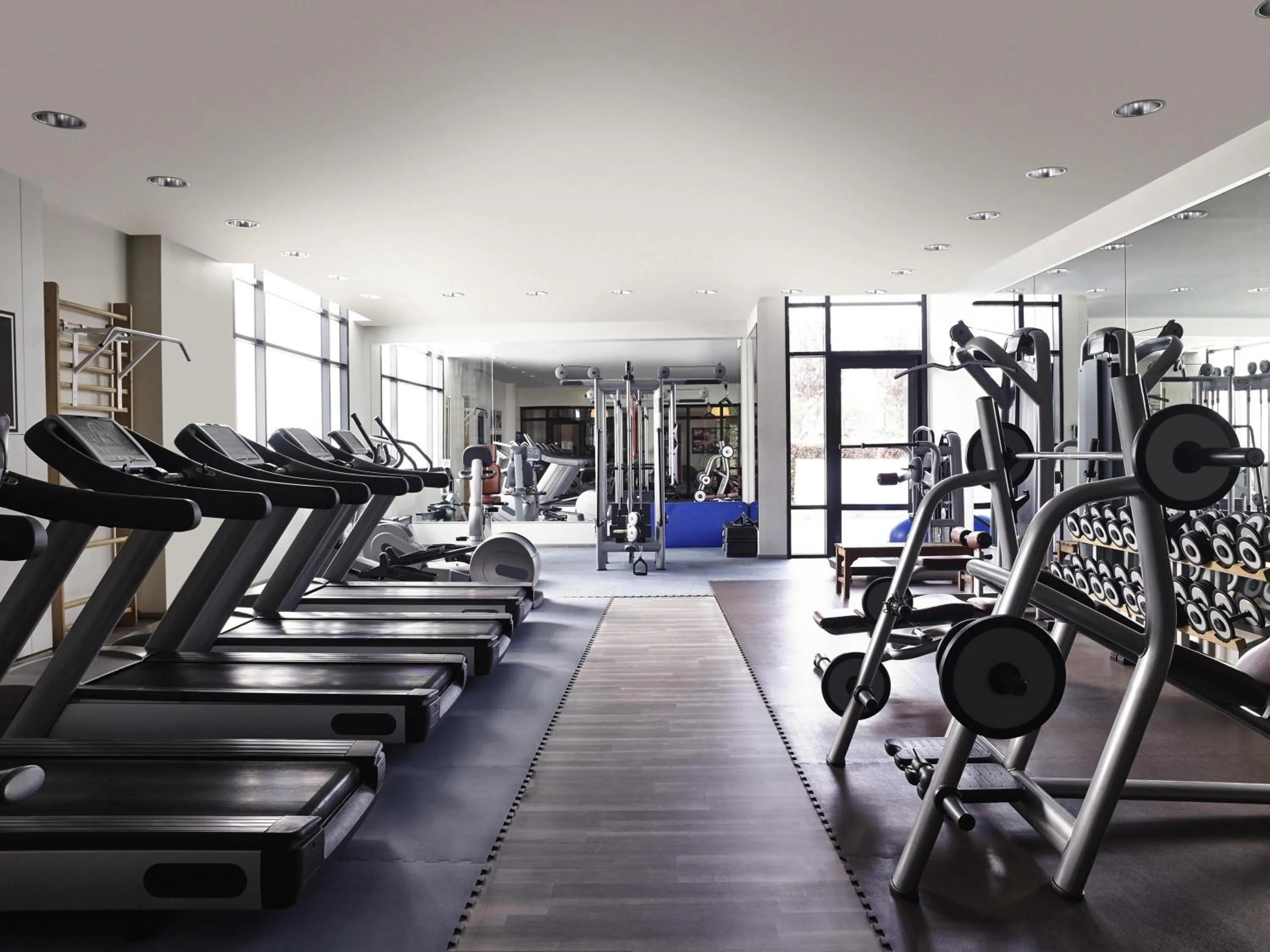 Fitness centre/facilities in Novotel Paris Roissy CDG Convention