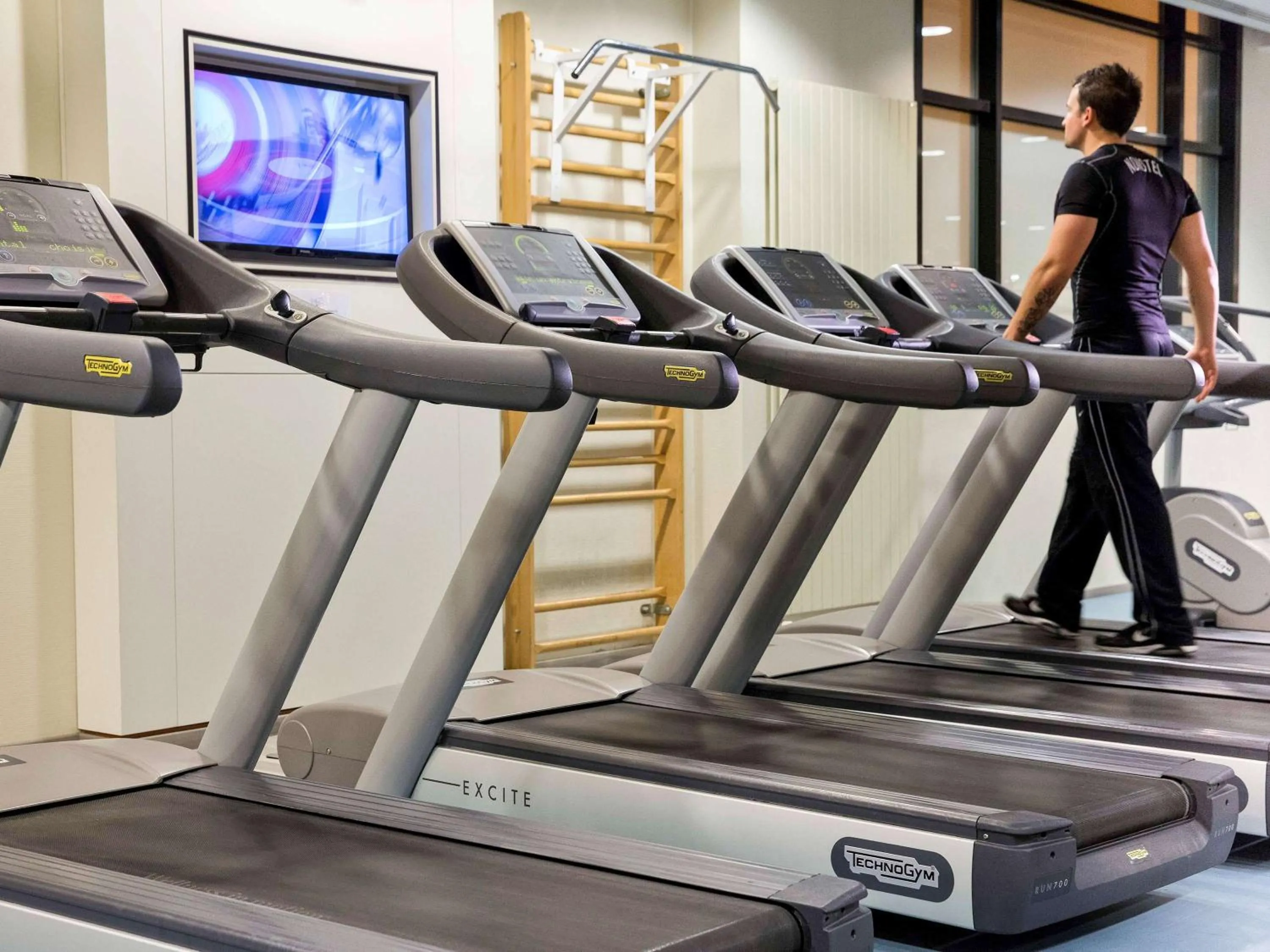 Fitness centre/facilities in Novotel Paris Roissy CDG Convention
