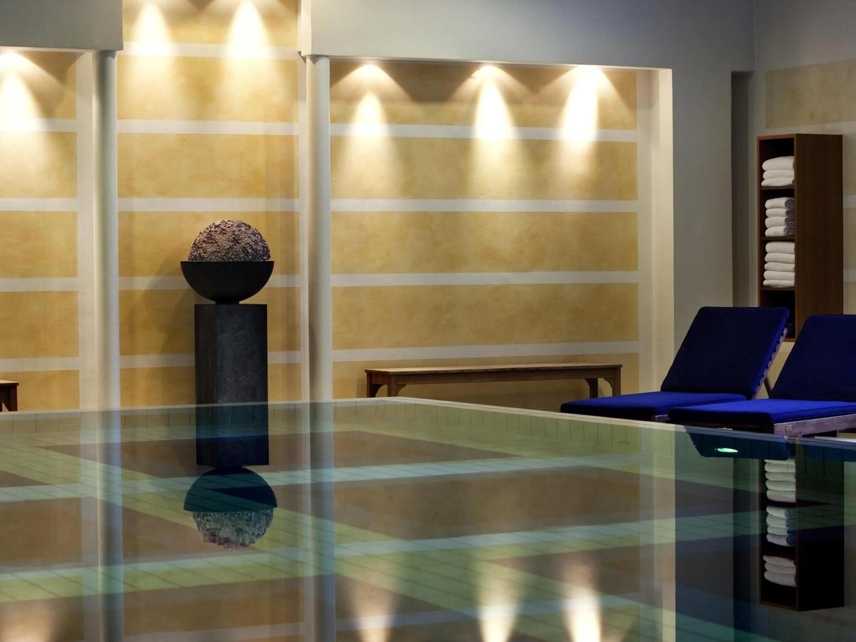 Pool view in Novotel Paris Roissy CDG Convention