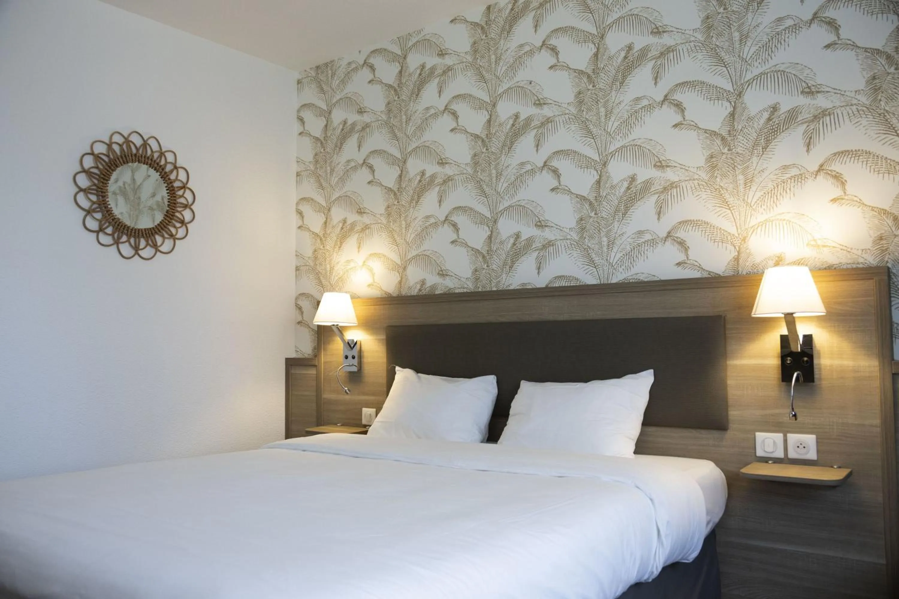 Photo of the whole room, Bed in Campanile Troyes Nord - Barberey