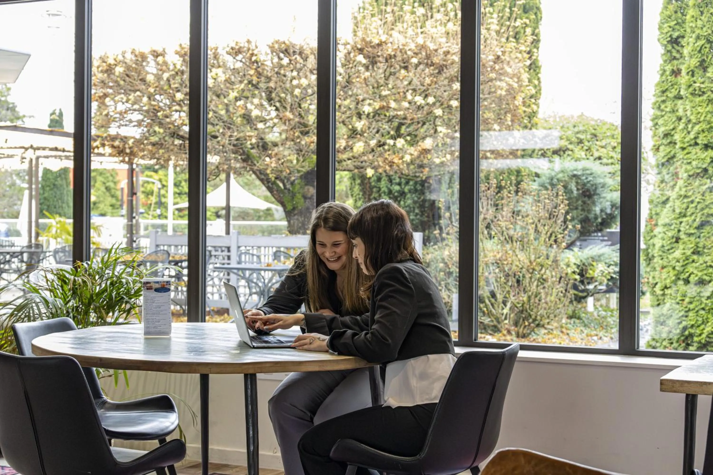 Lobby or reception in Campanile Troyes Nord - Barberey
