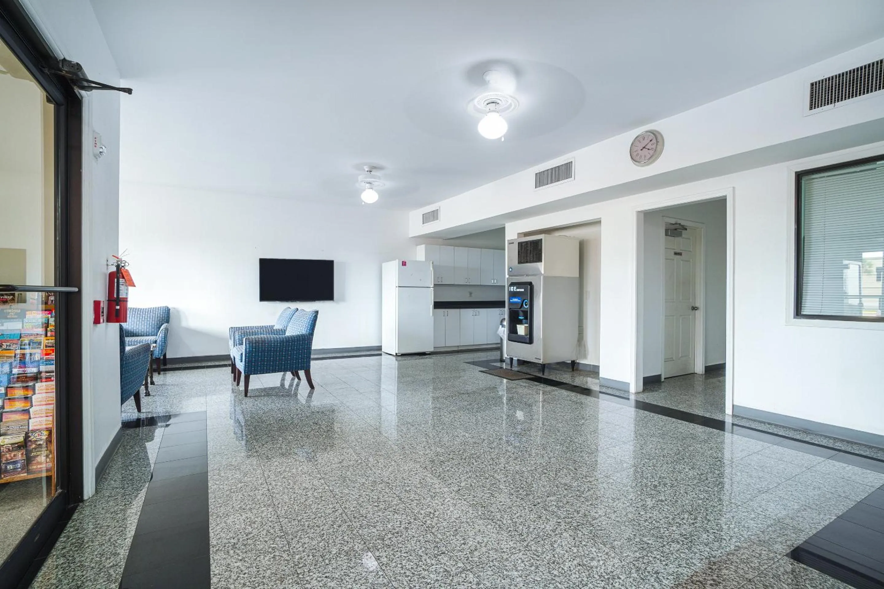 Lobby or reception in Island Inn By OYO Galveston Beach, TX