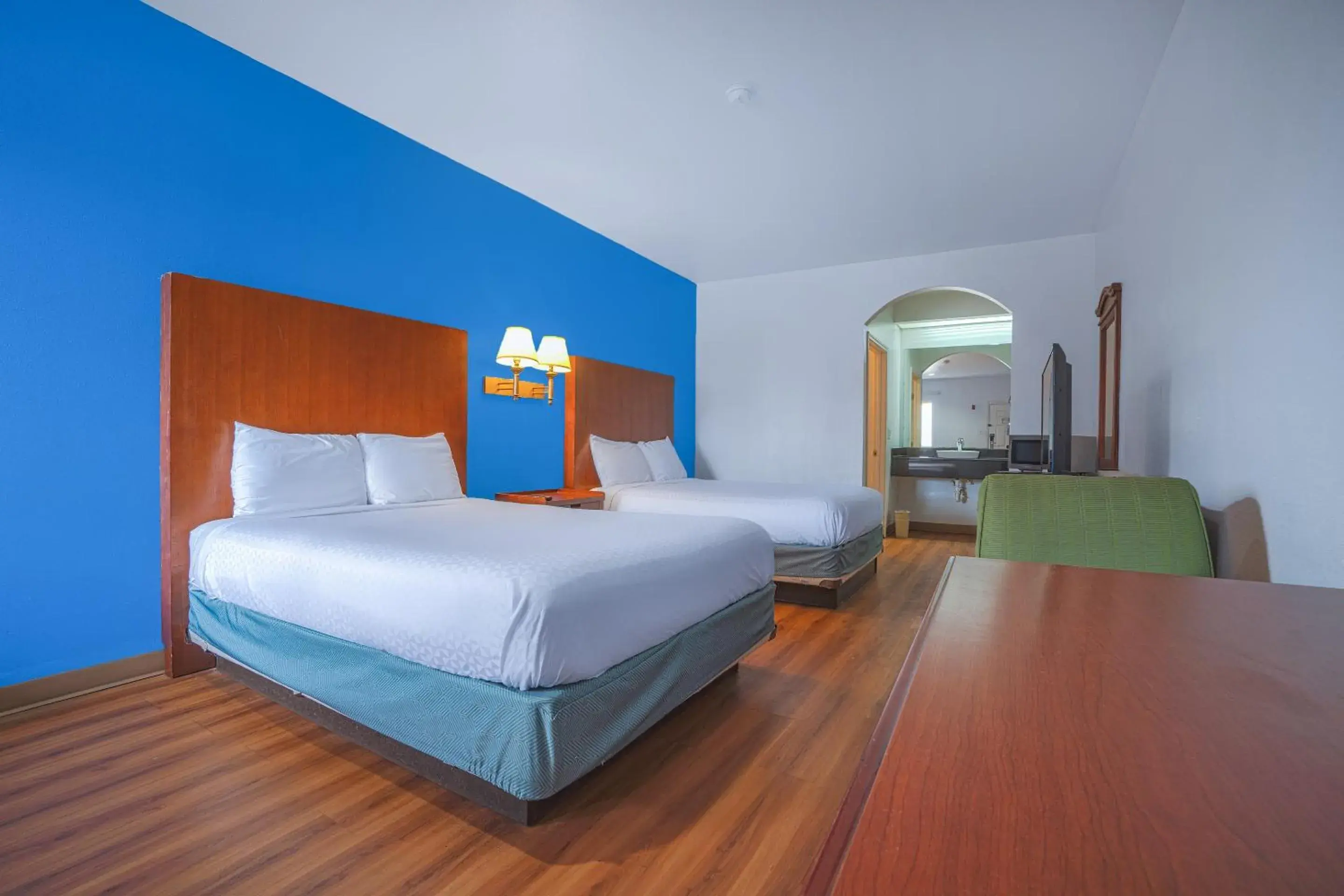 Bedroom, Bed in Island Inn By OYO Galveston Beach, TX Bedroom, Bed in Island Inn By OYO Galveston Beach, TX