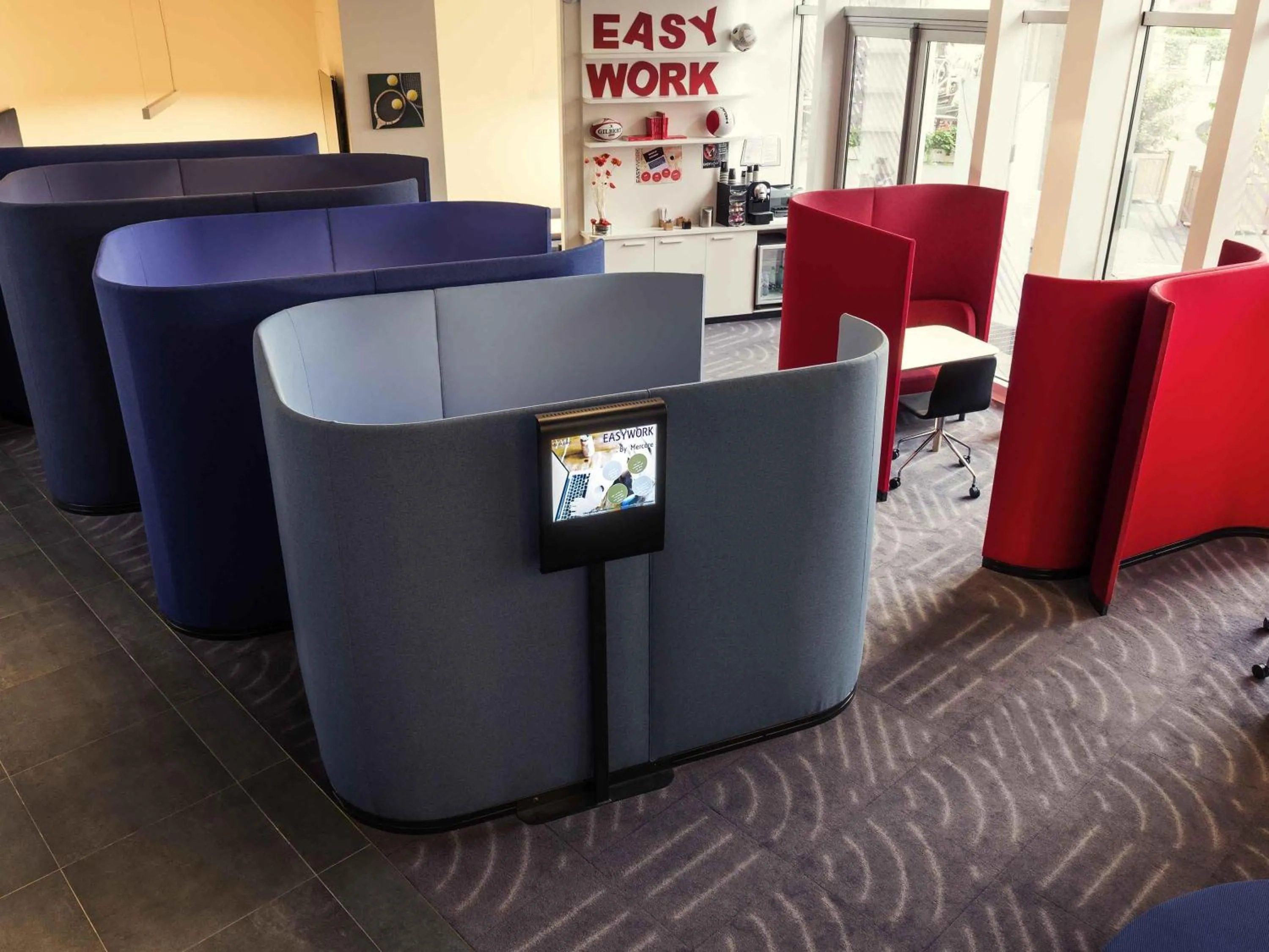 Restaurant/places to eat in Mercure Paris Boulogne