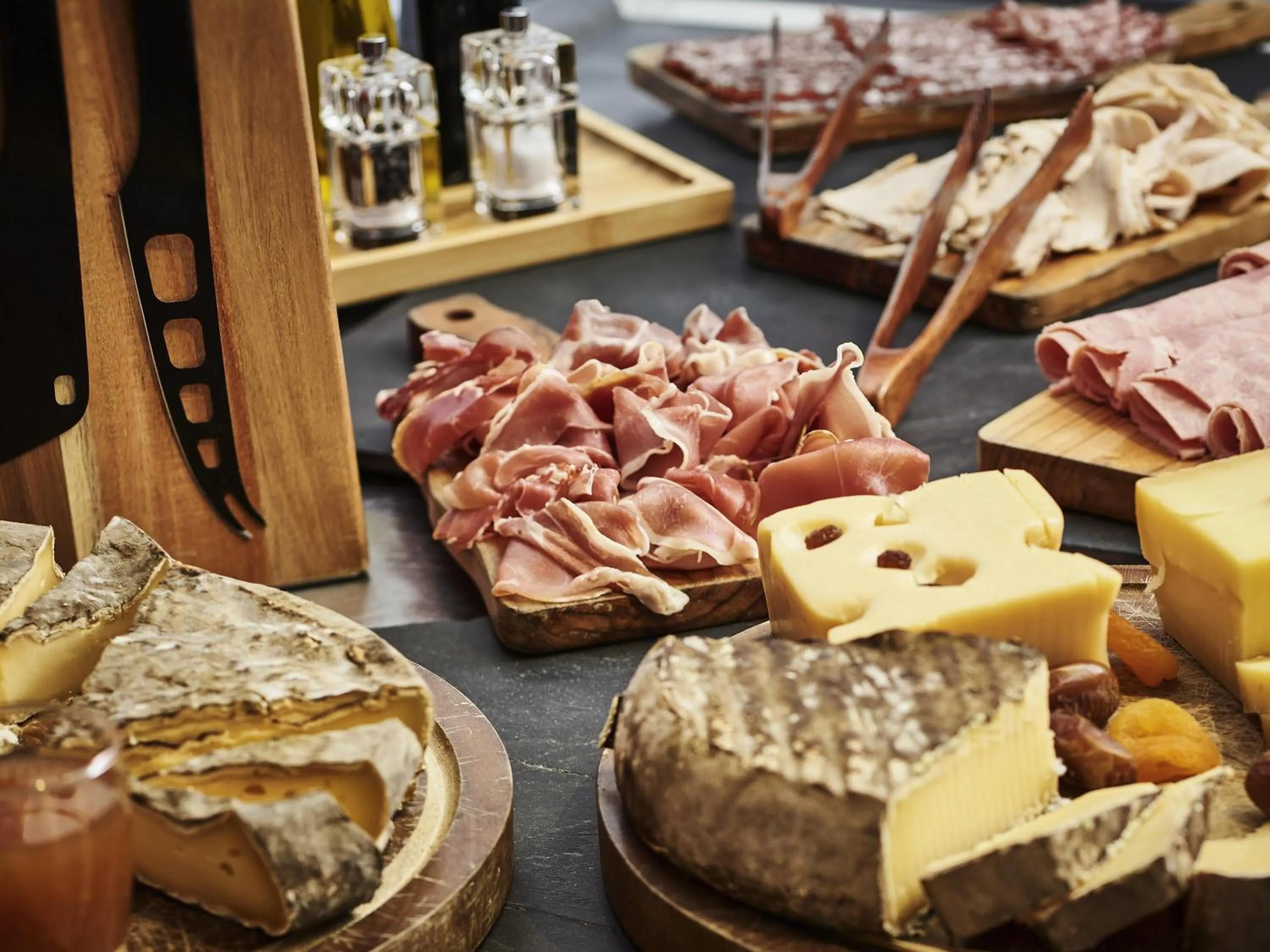 Breakfast in Mercure Paris Boulogne