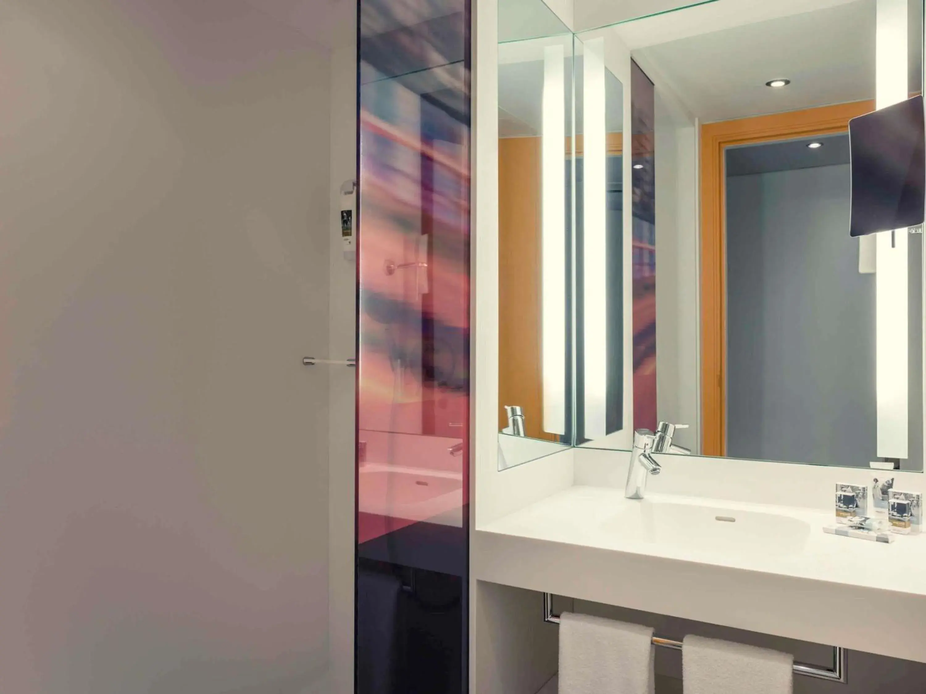 Bedroom in Mercure Paris Boulogne Bedroom in Mercure Paris Boulogne