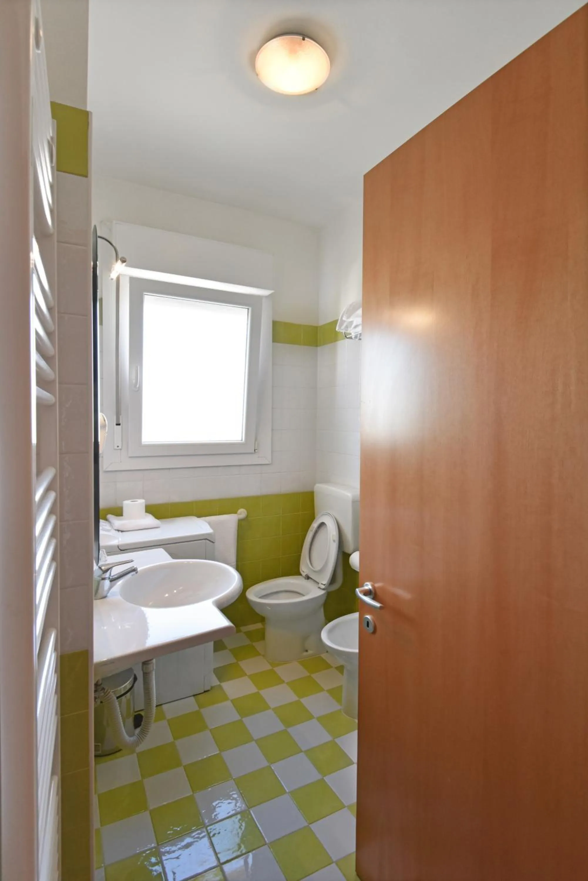 Toilet, Bed in Hotel Villa Olga