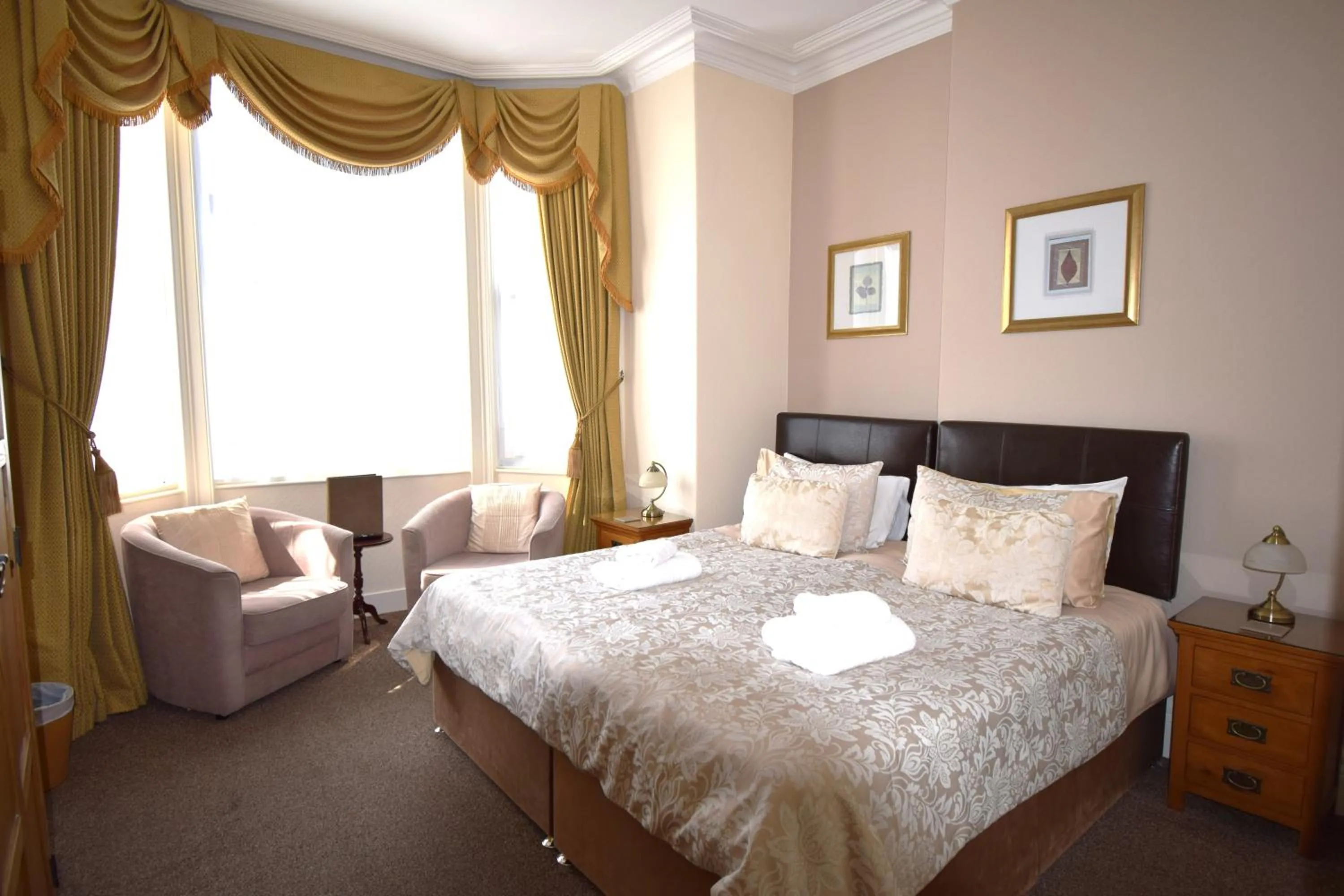 Bed in Cedar Lodge