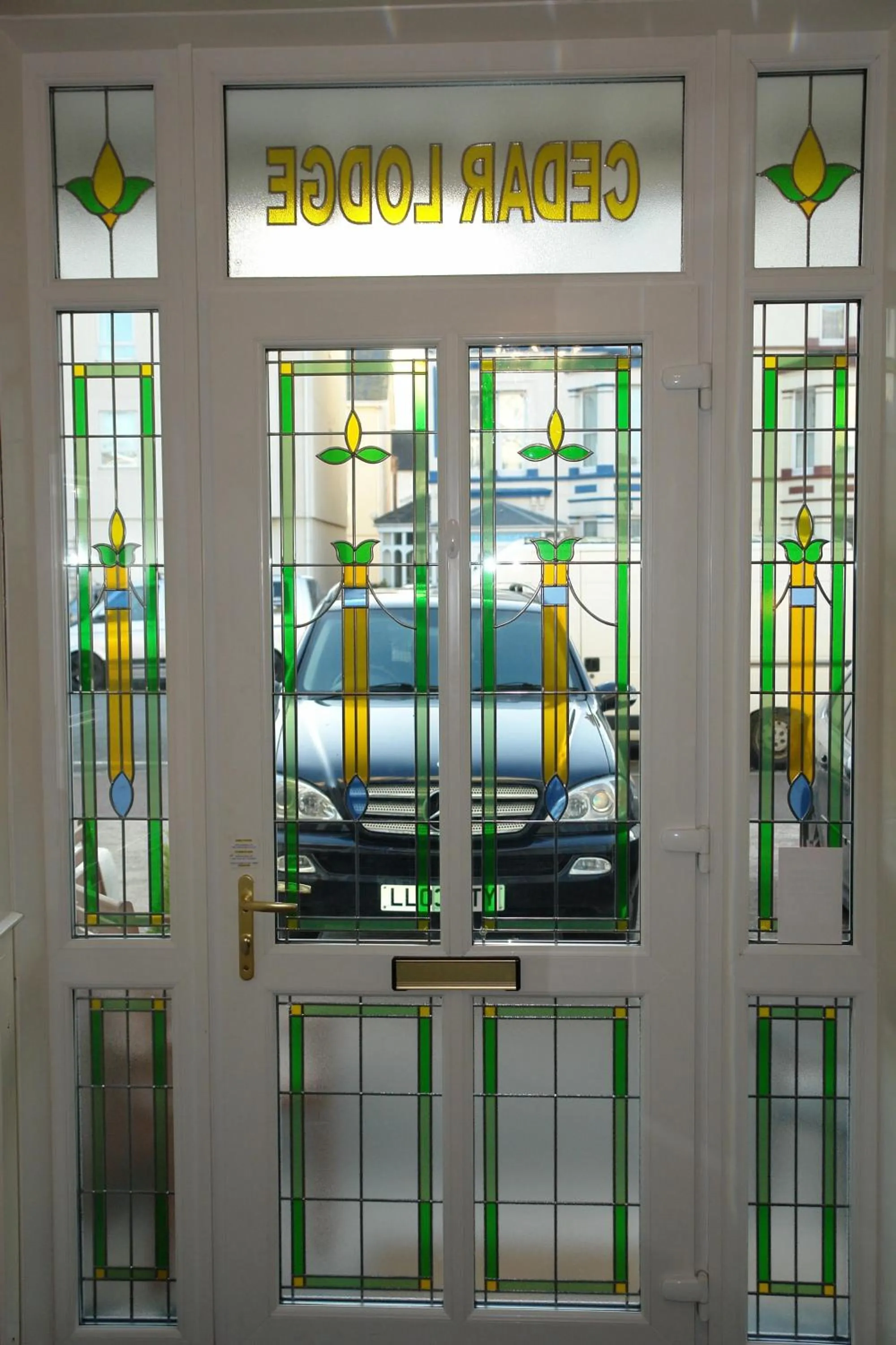 Facade/entrance in Cedar Lodge