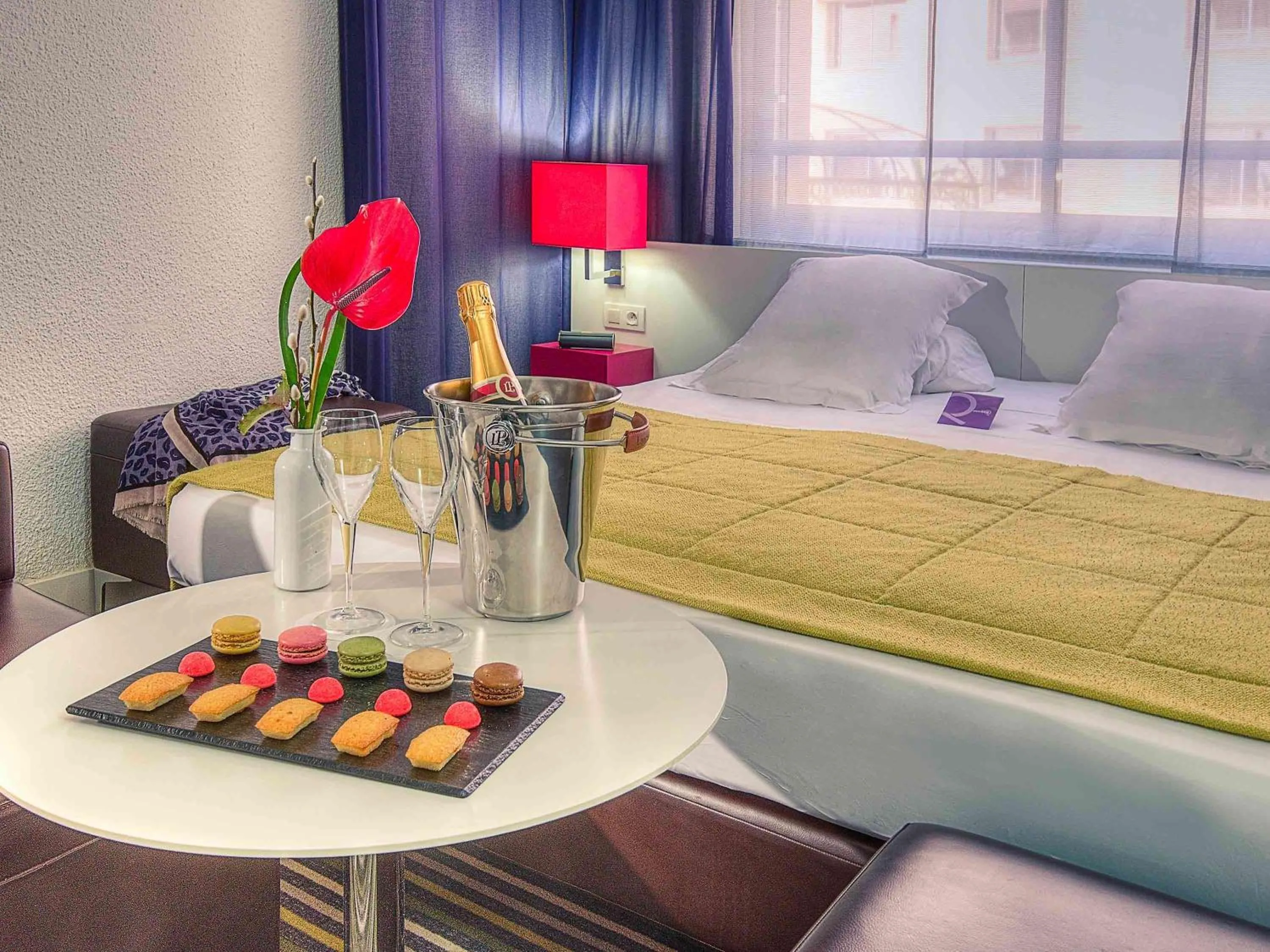 Photo of the whole room, Bed in Mercure Nice Promenade Des Anglais