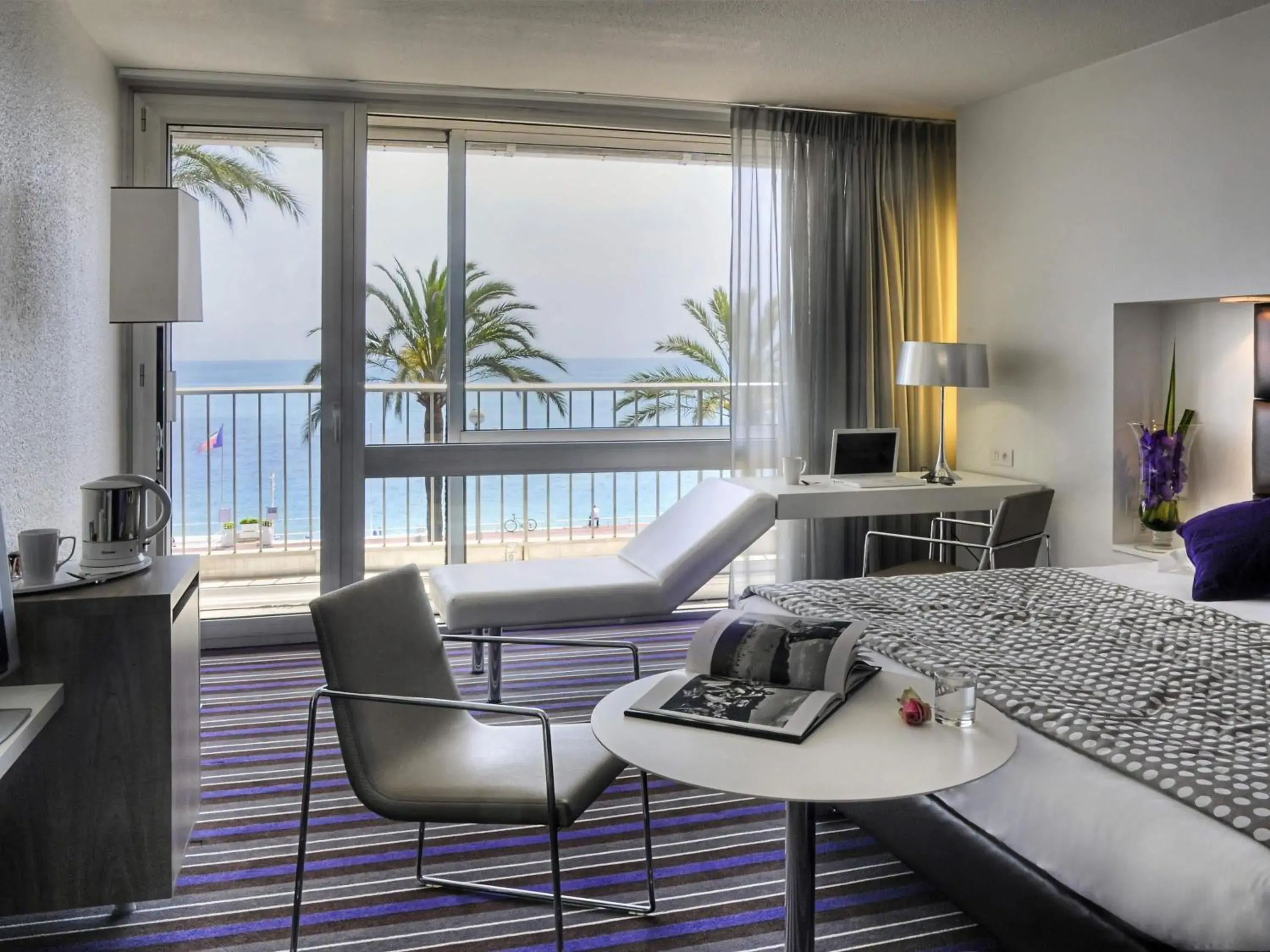Property building in Mercure Nice Promenade Des Anglais Property building in Mercure Nice Promenade Des Anglais
