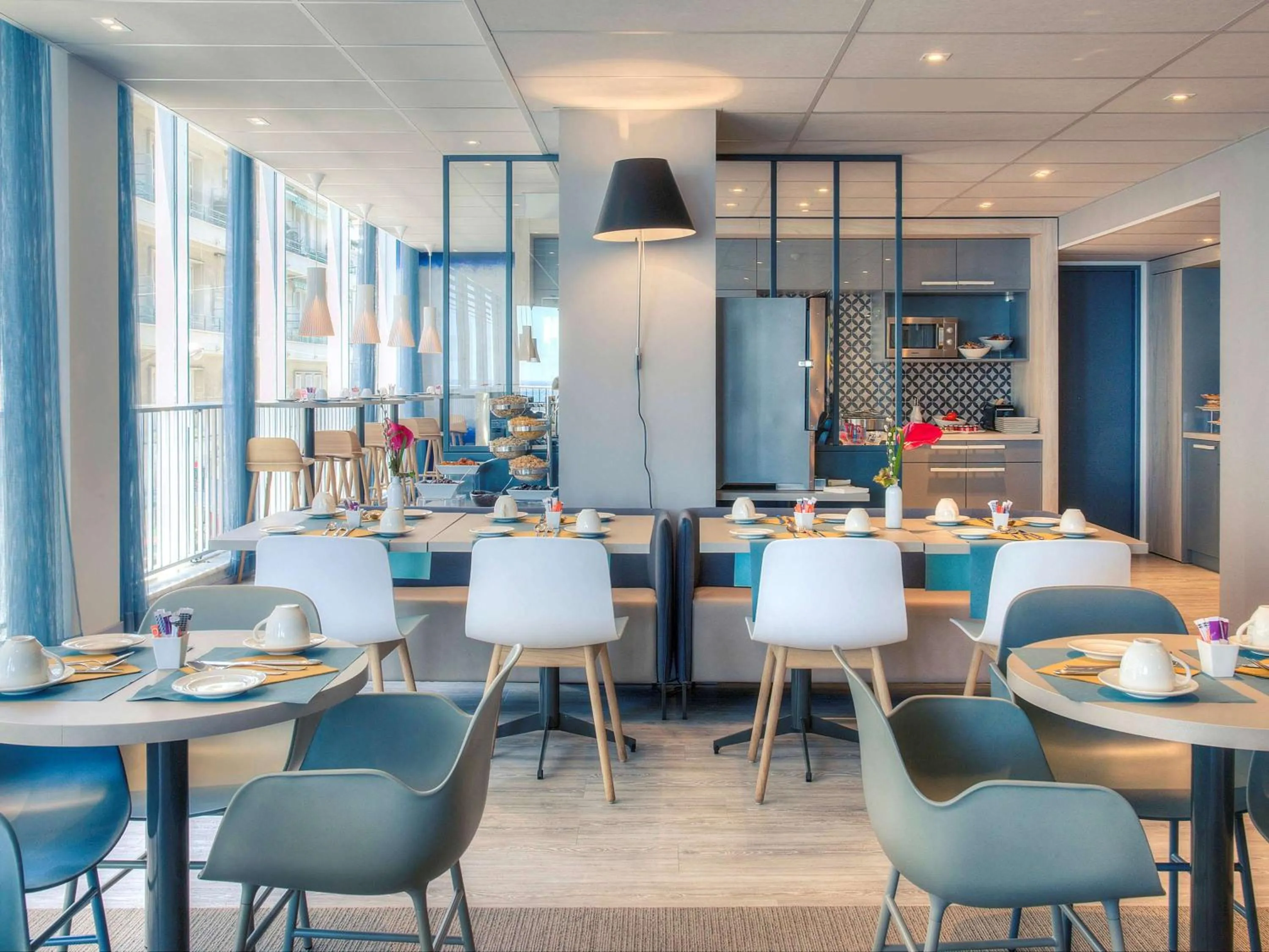 Restaurant/places to eat in Mercure Nice Promenade Des Anglais