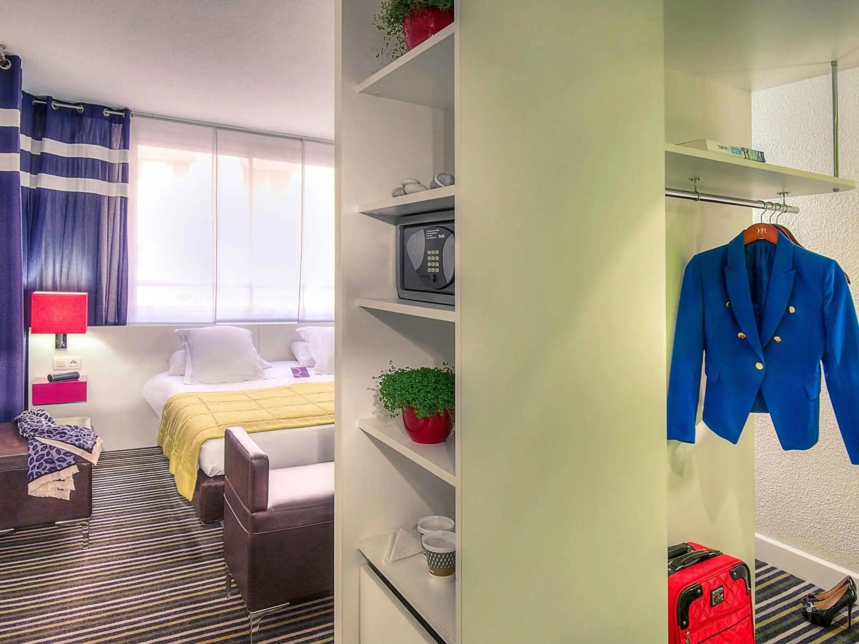 Bedroom, Bed in Mercure Nice Promenade Des Anglais Bedroom, Bed in Mercure Nice Promenade Des Anglais