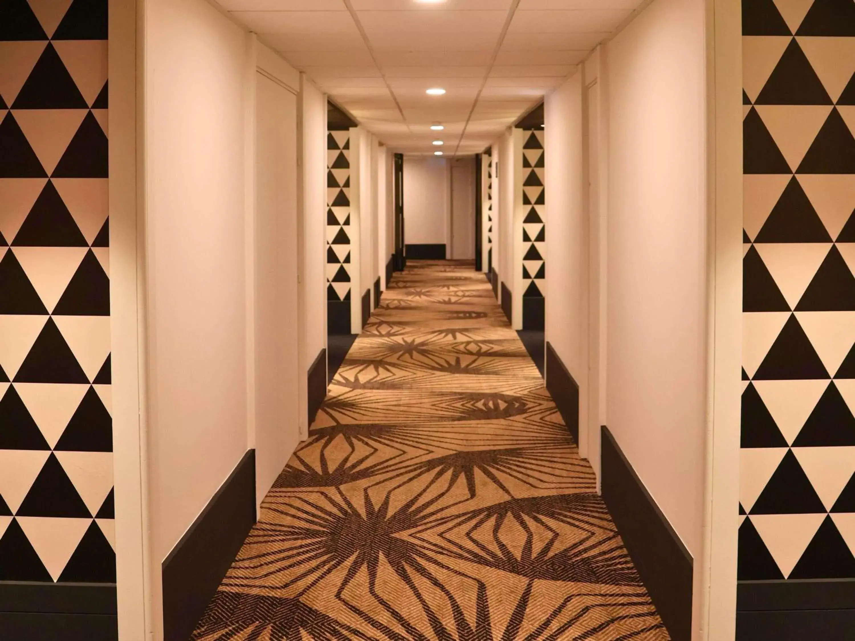 Bedroom in Mercure Nice Promenade Des Anglais Bedroom in Mercure Nice Promenade Des Anglais