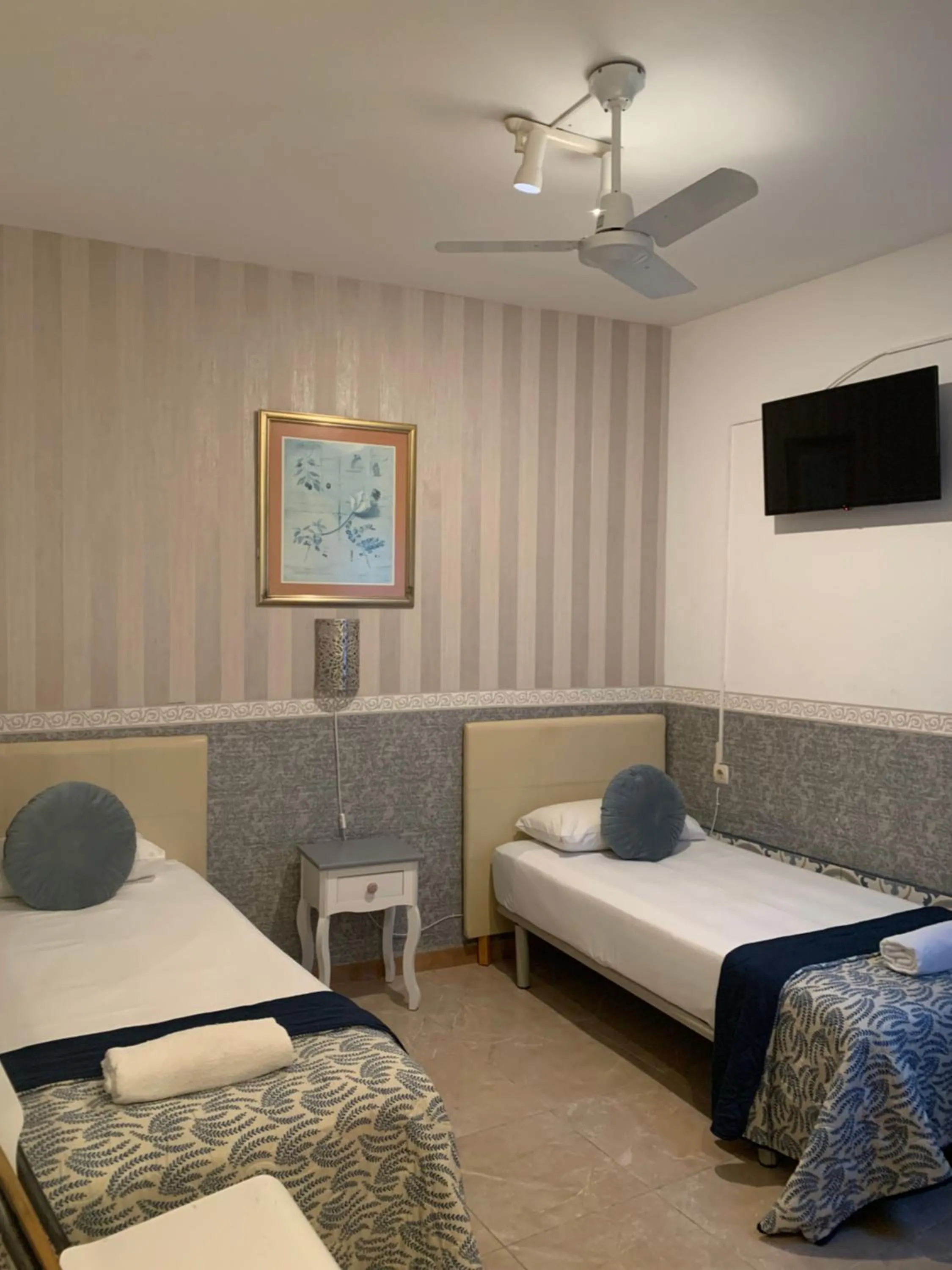 Bedroom, Bed in Málaga Centro Hostel