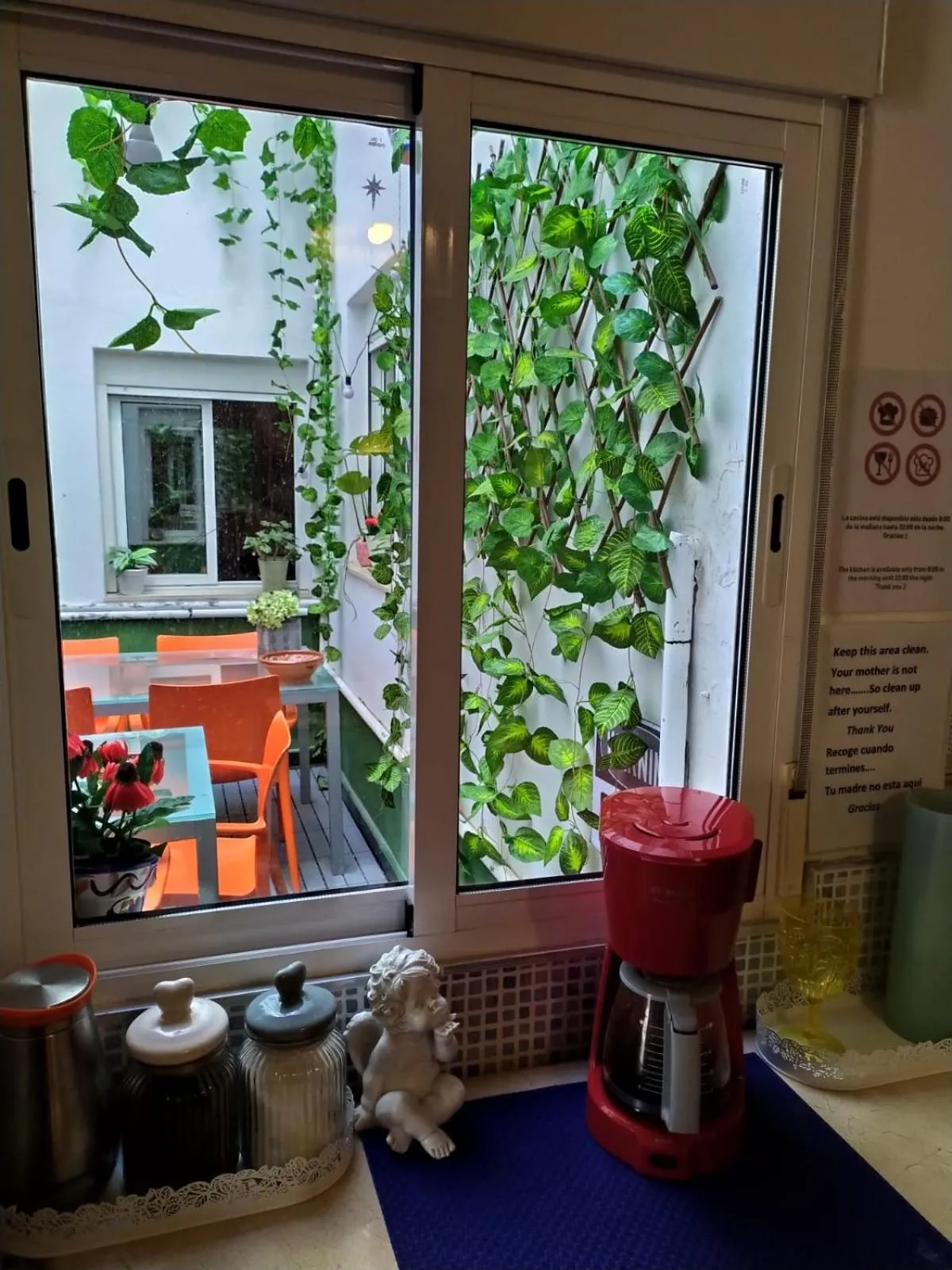 Coffee/tea facilities in Málaga Centro Hostel