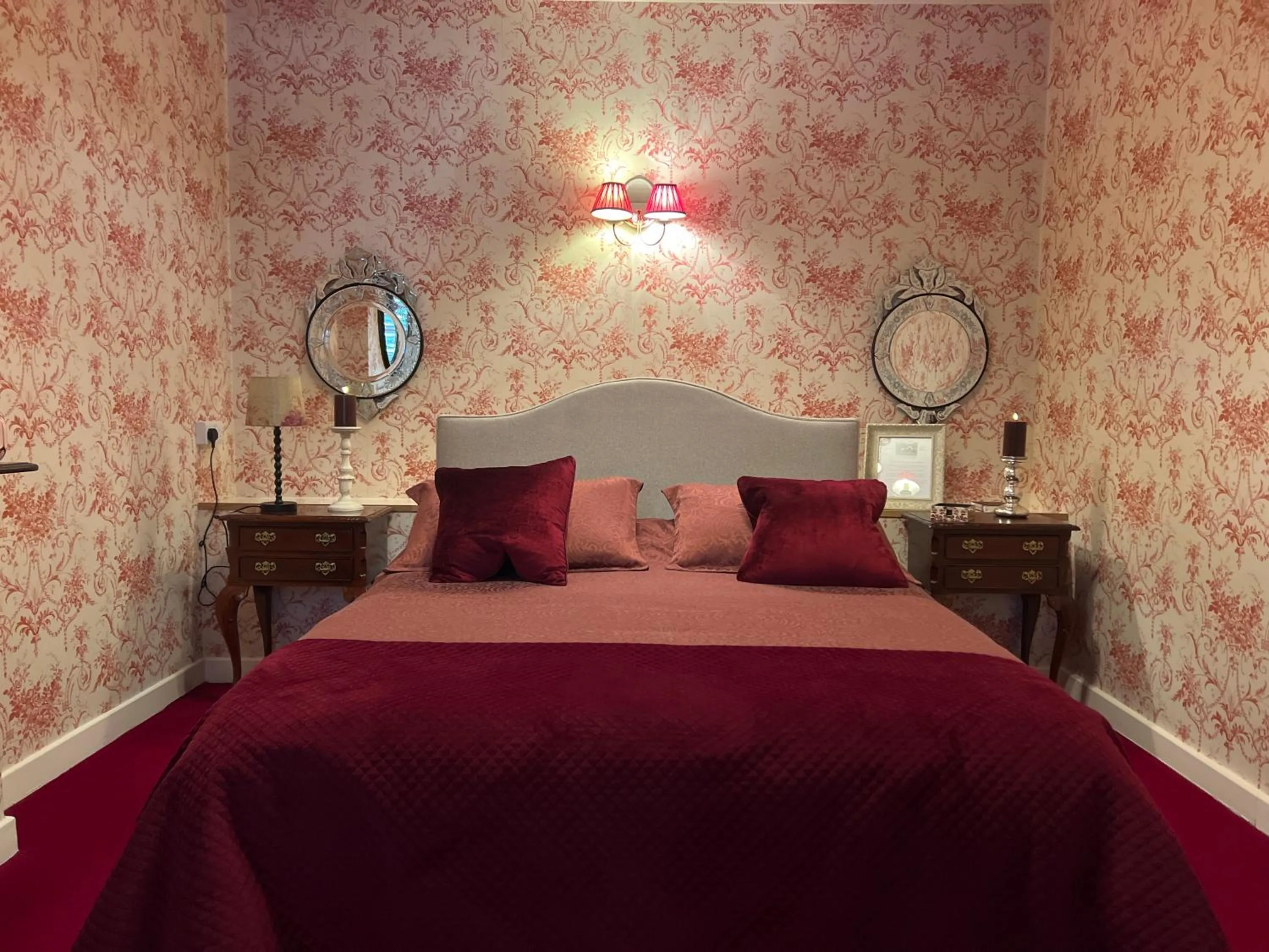 Bed in Ivy Cottage B&B