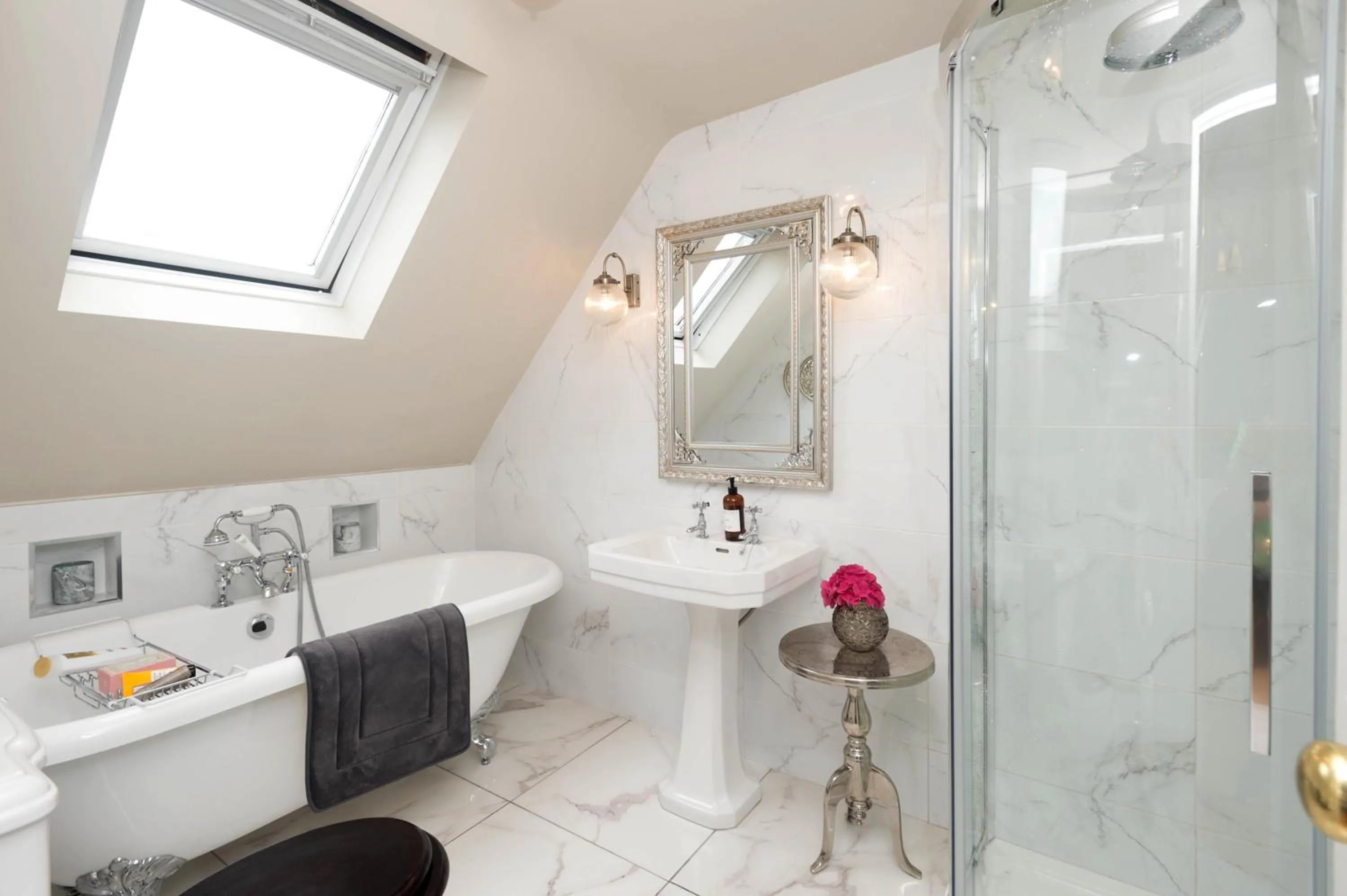 Bathroom in Ivy Cottage B&B
