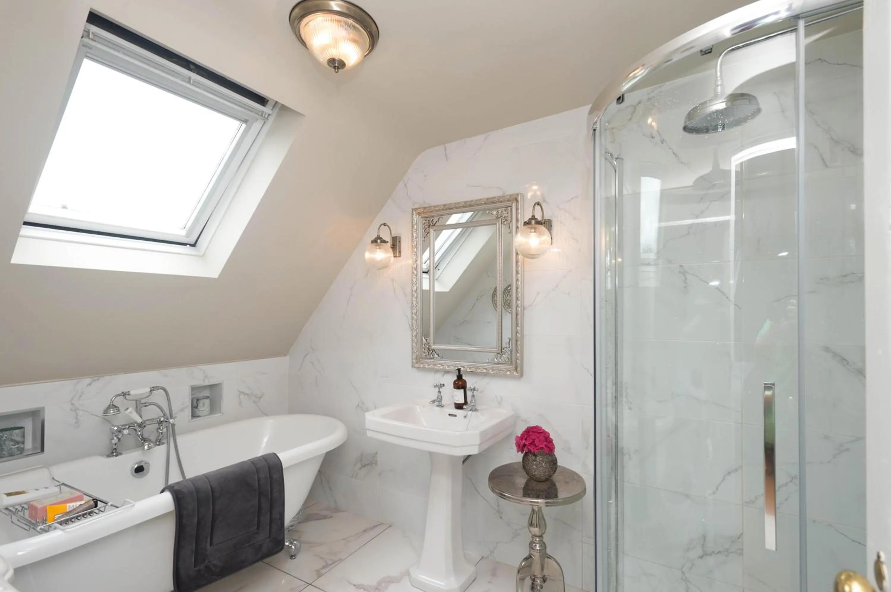 Bathroom in Ivy Cottage B&B