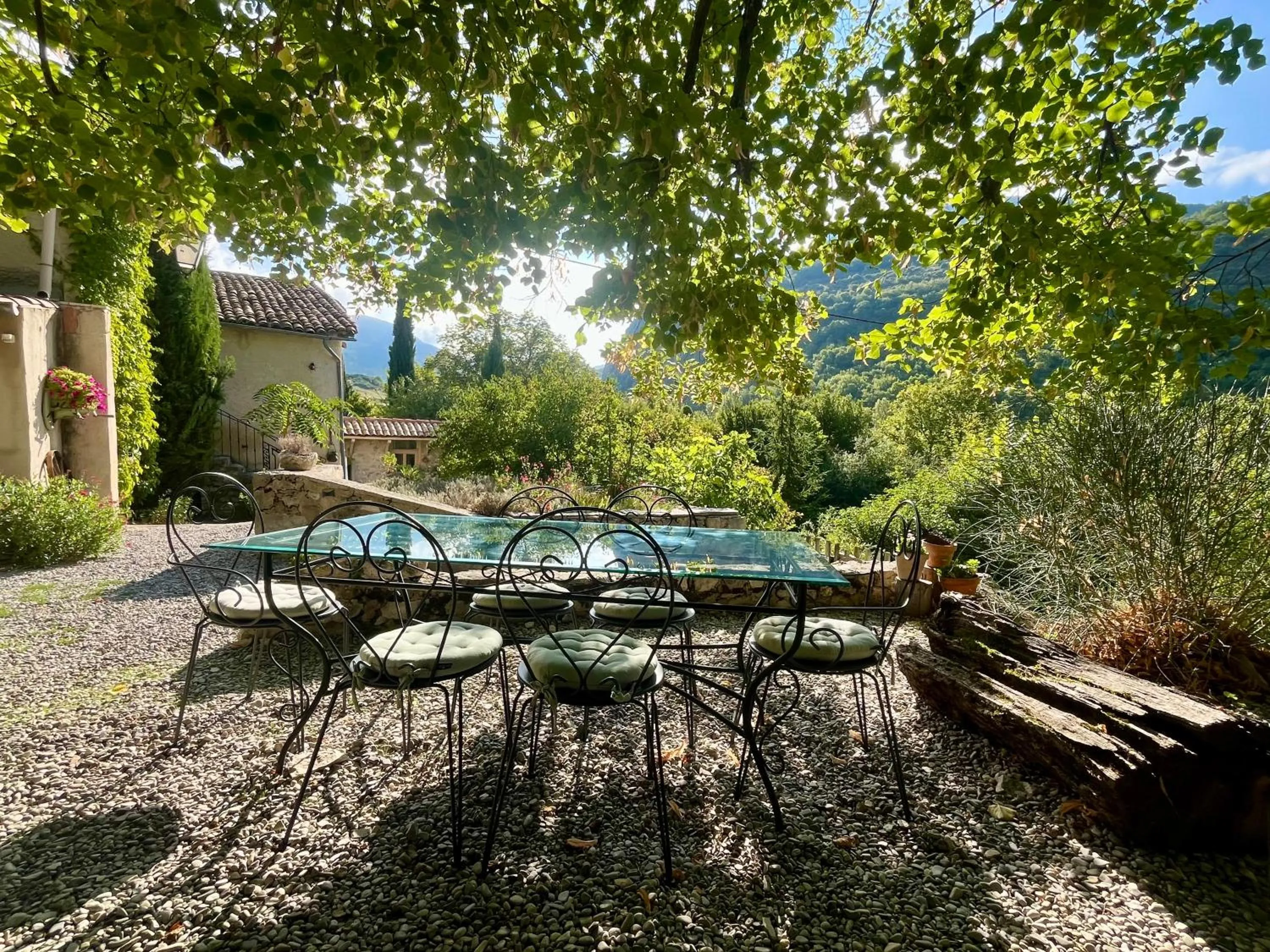 Patio in La Maison de Marguerite
