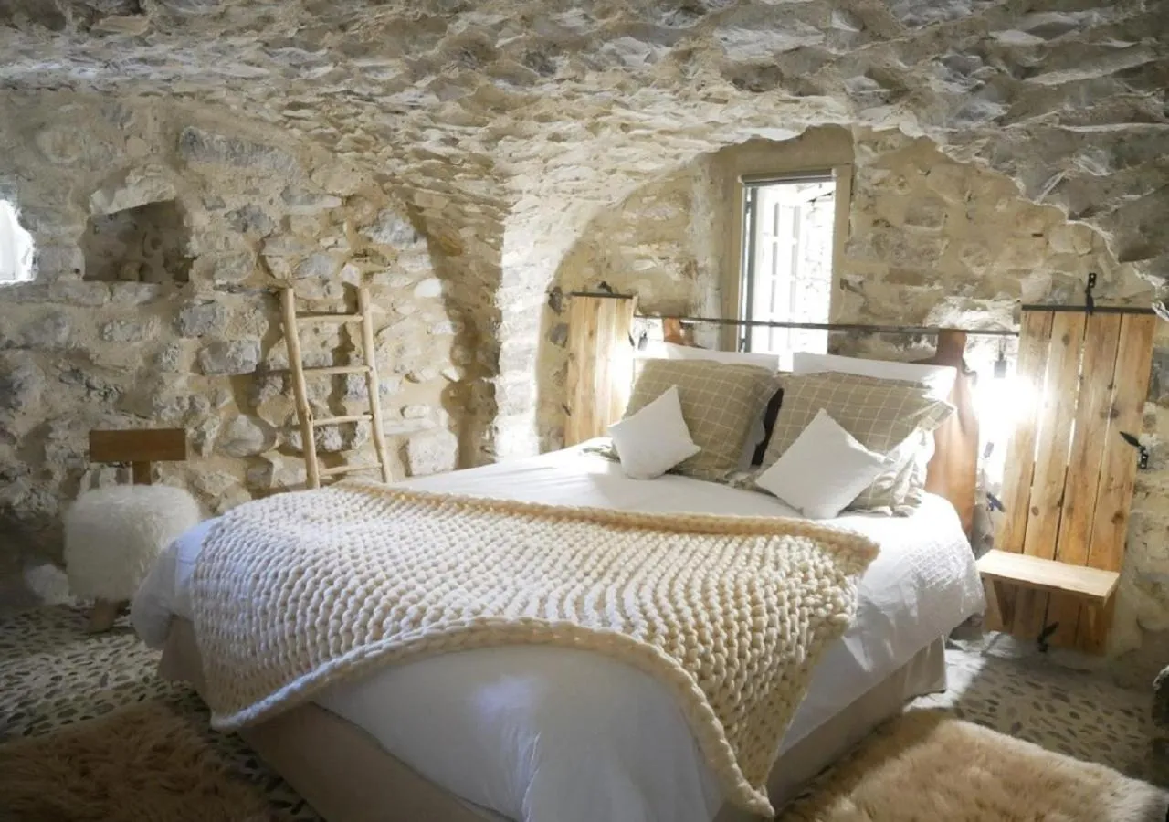 Bed in La Maison de Marguerite