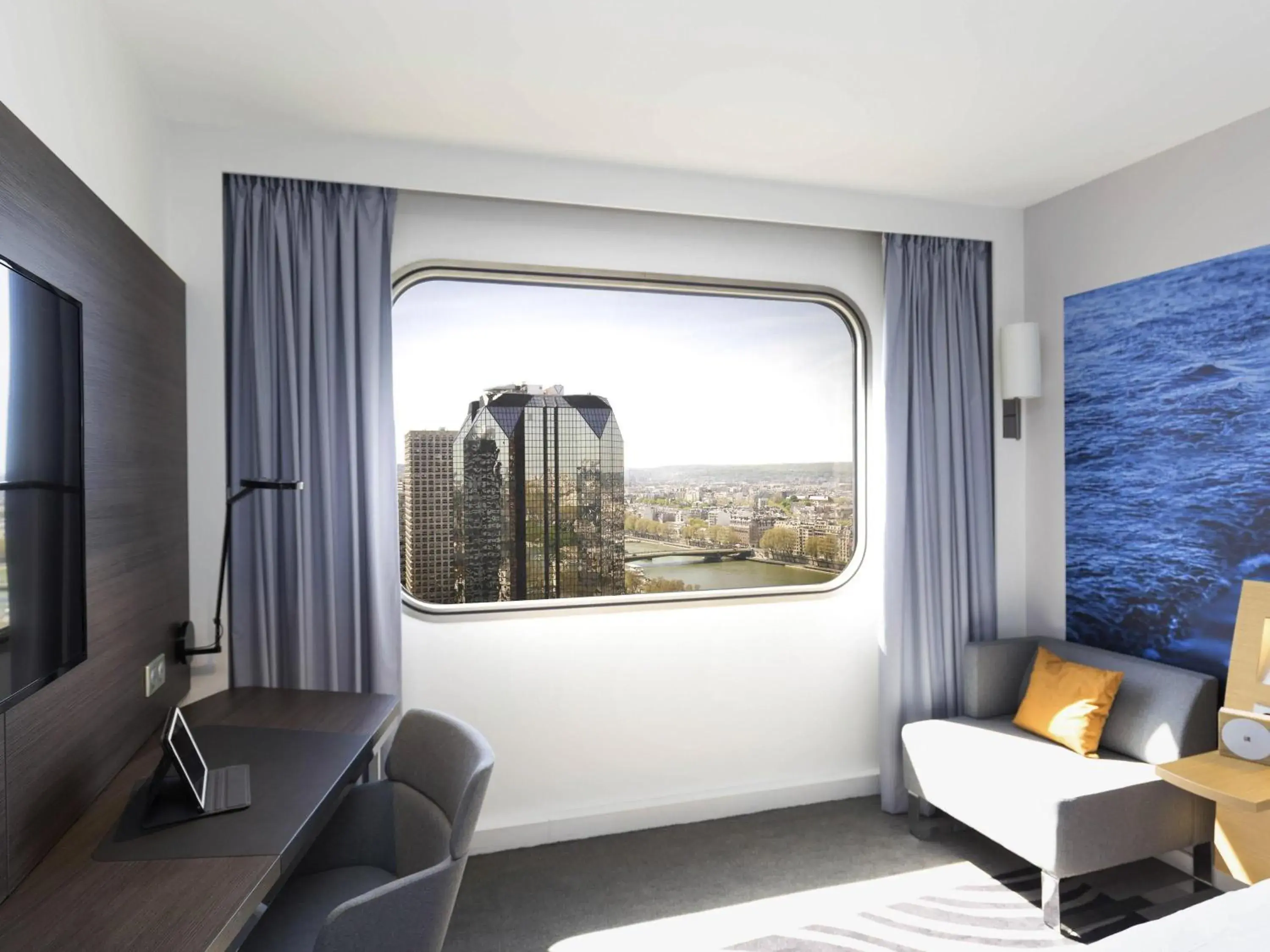 Bedroom in Novotel Paris Centre Tour Eiffel Bedroom in Novotel Paris Centre Tour Eiffel